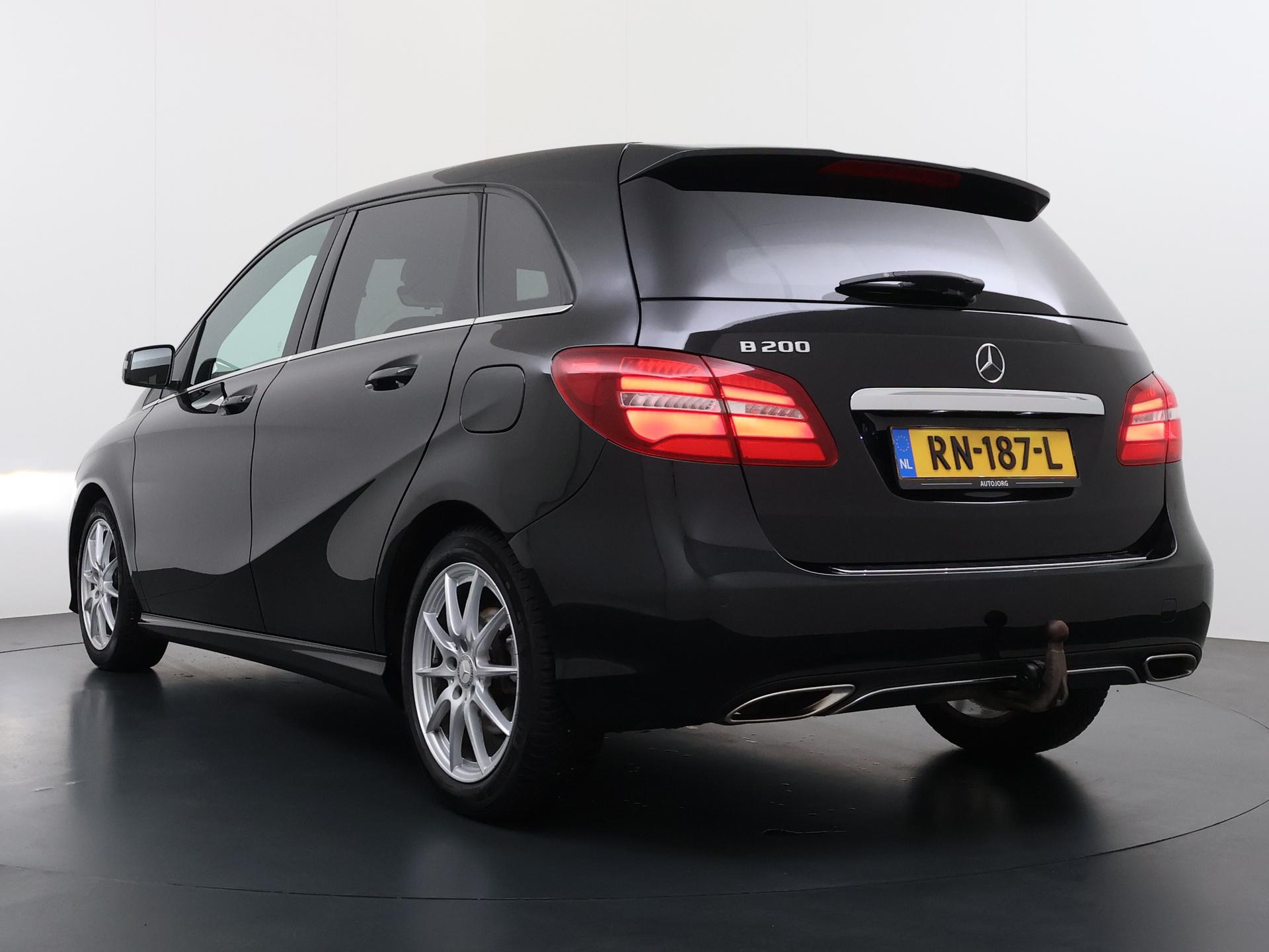 Mercedes-Benz B-klasse 200 Ambition 1