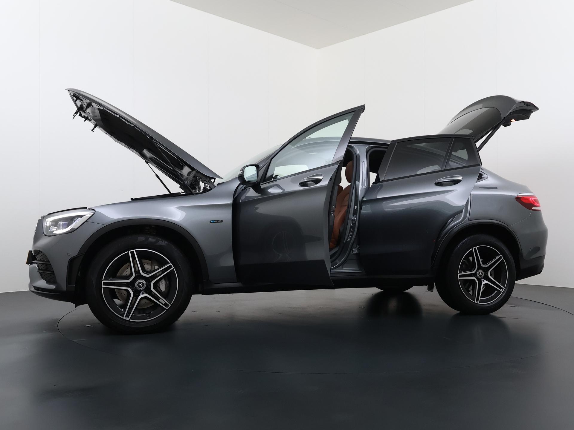 Mercedes-Benz GLC-klasse Coupé 300e 4MATIC AMG Premium Plus 17