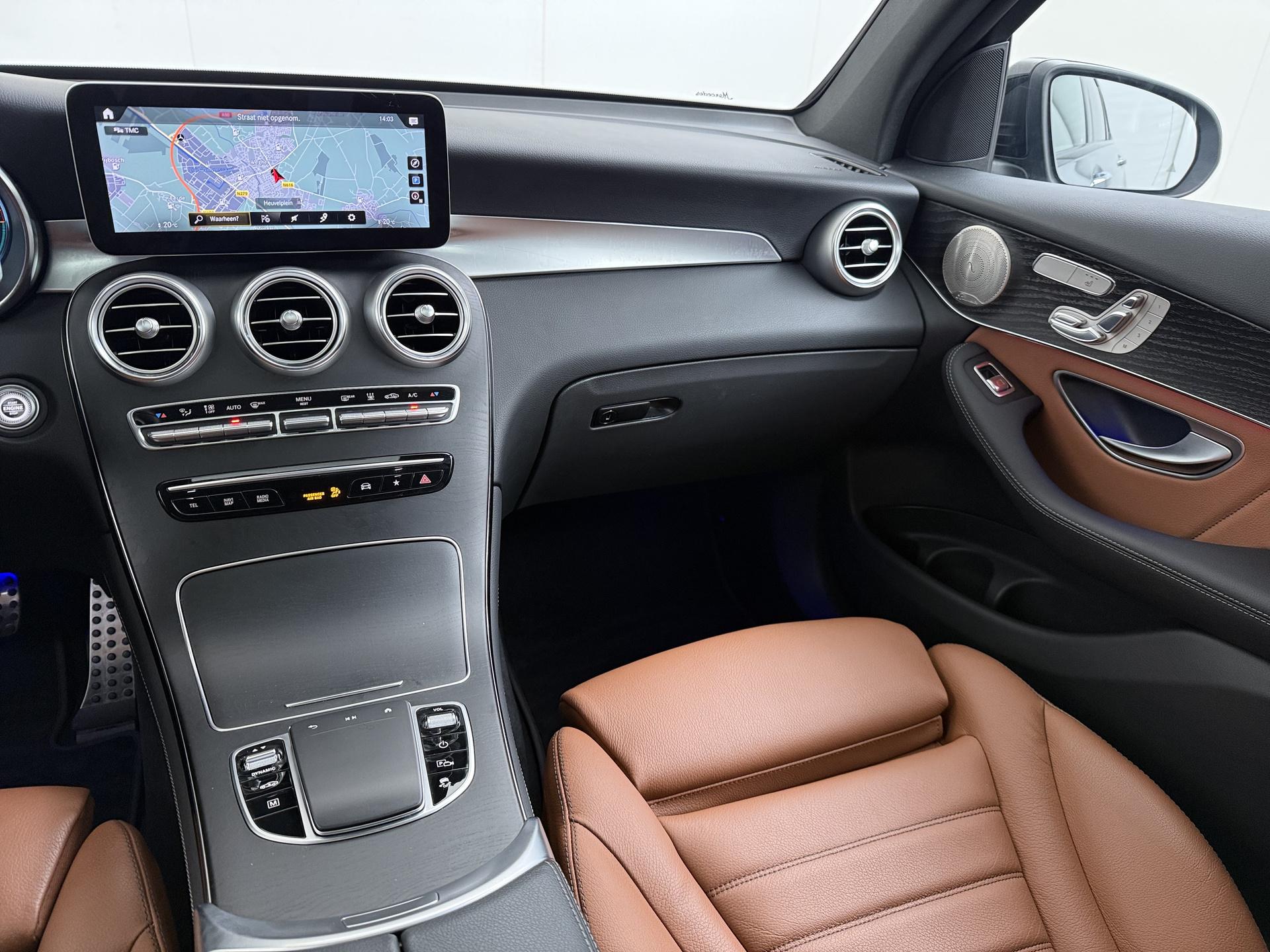 Mercedes-Benz GLC-klasse Coupé 300e 4MATIC AMG Premium Plus 32