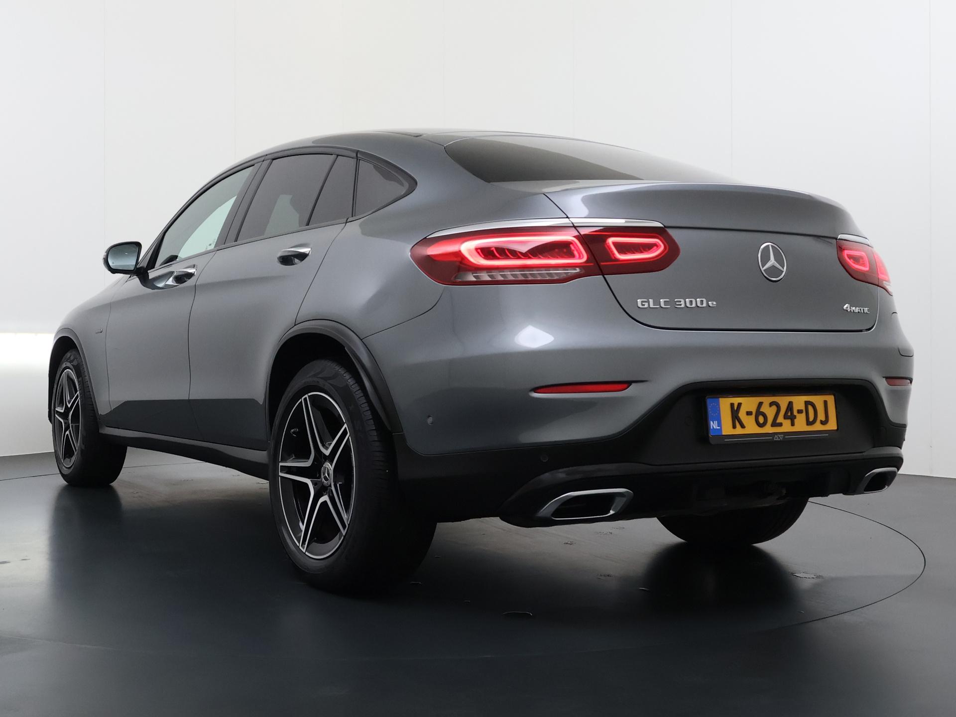 Mercedes-Benz GLC-klasse Coupé 300e 4MATIC AMG Premium Plus 4