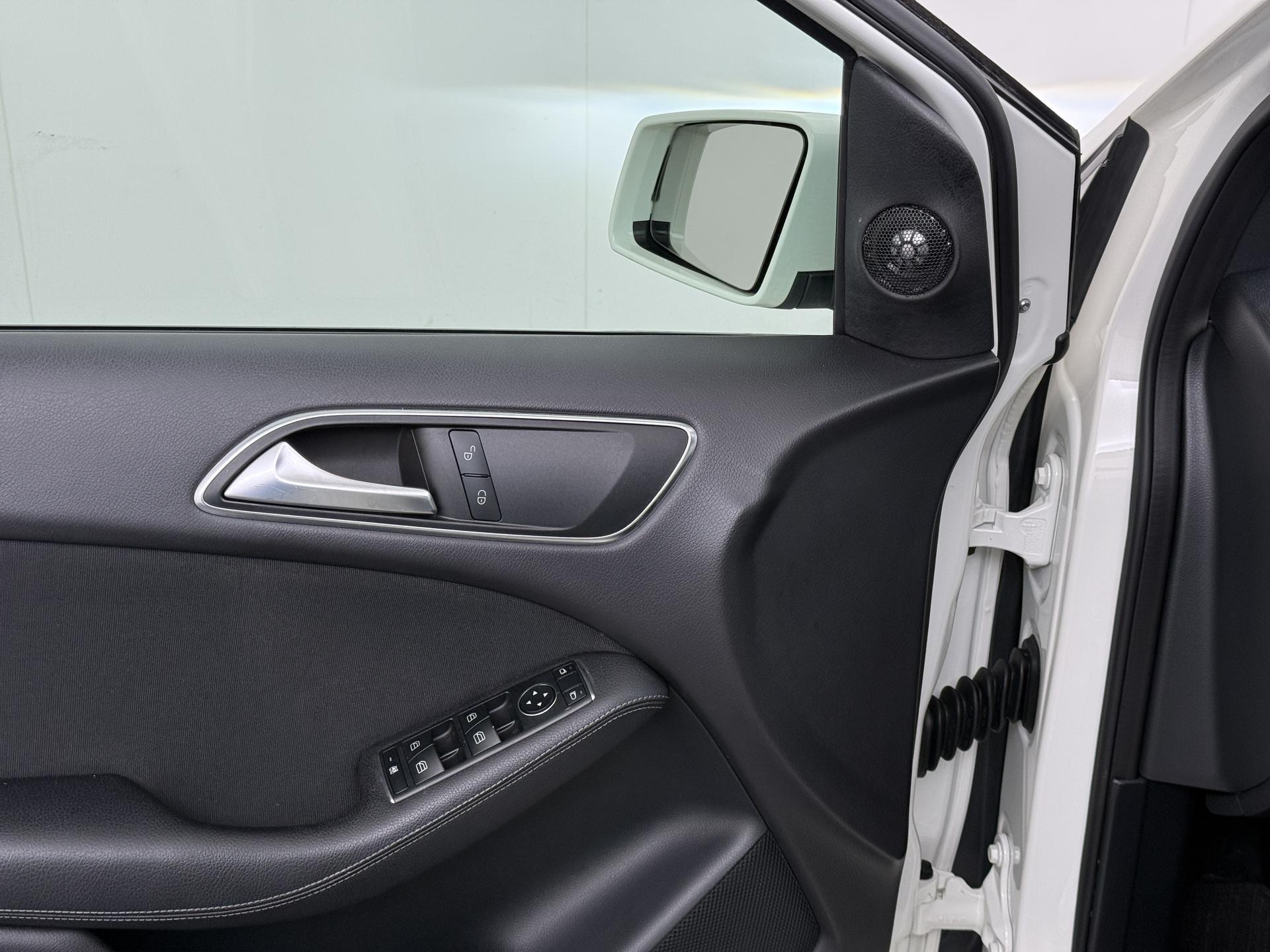 Mercedes-Benz B-klasse 200 d Business Solution 16