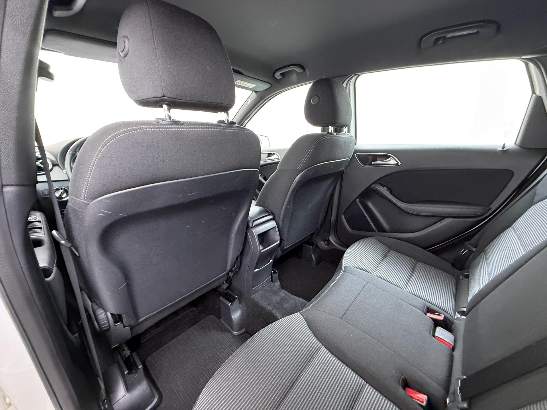 Mercedes-Benz B-klasse 200 d Business Solution 17