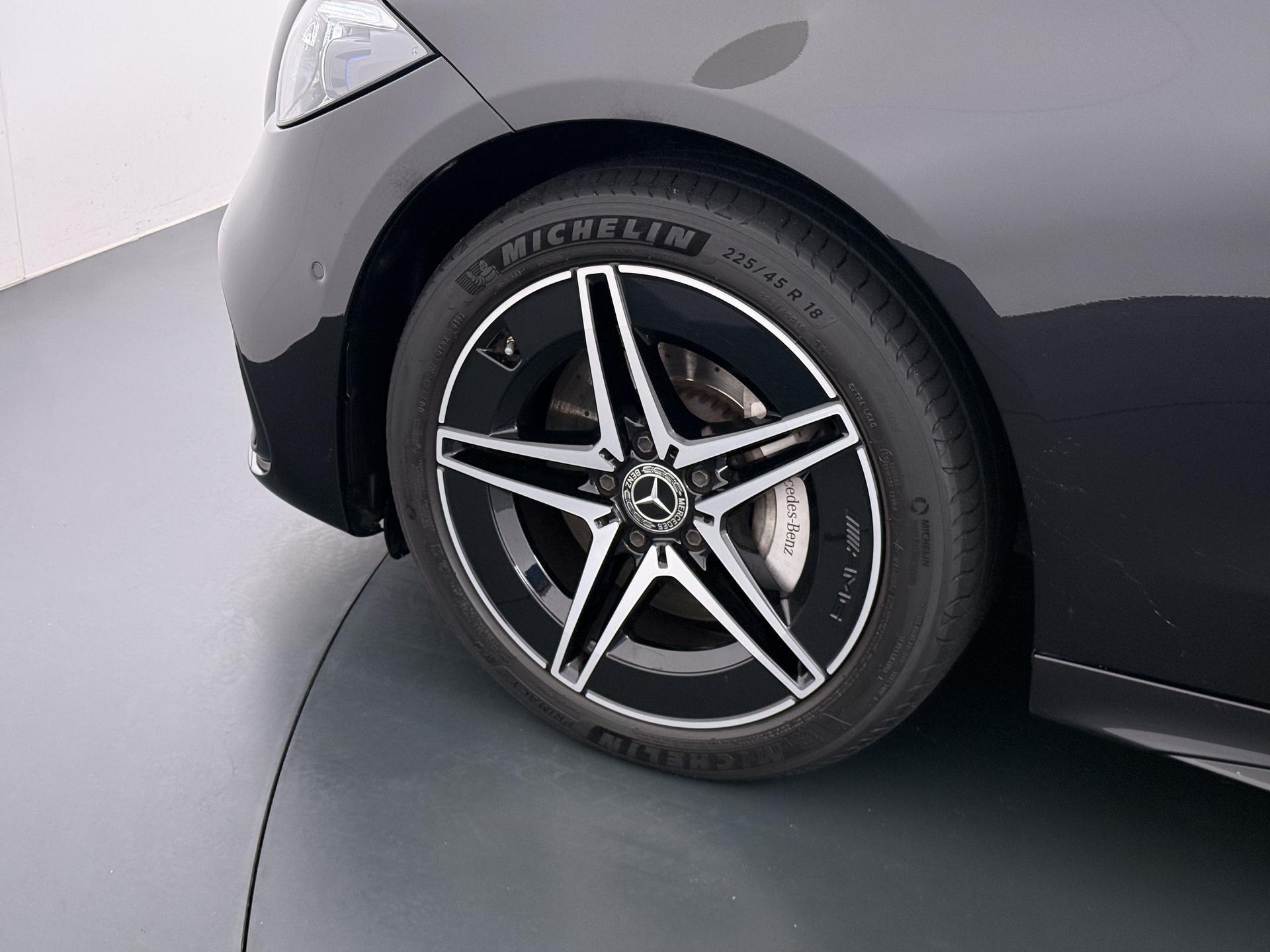 Mercedes-Benz C-klasse Estate 300 e AMG Line 21