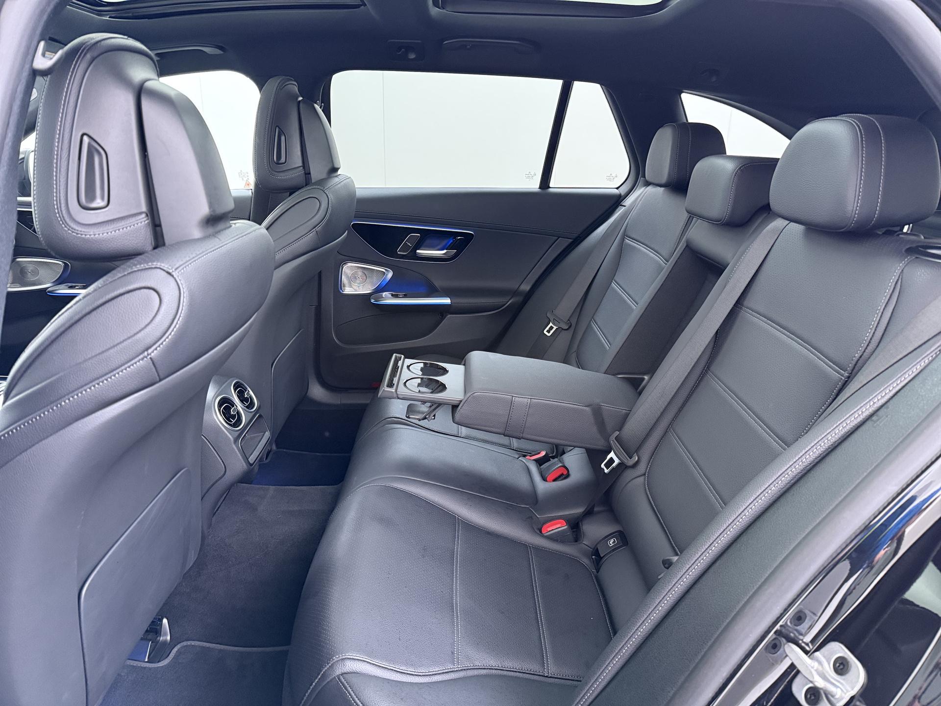 Mercedes-Benz C-klasse Estate 300 e AMG Line 28