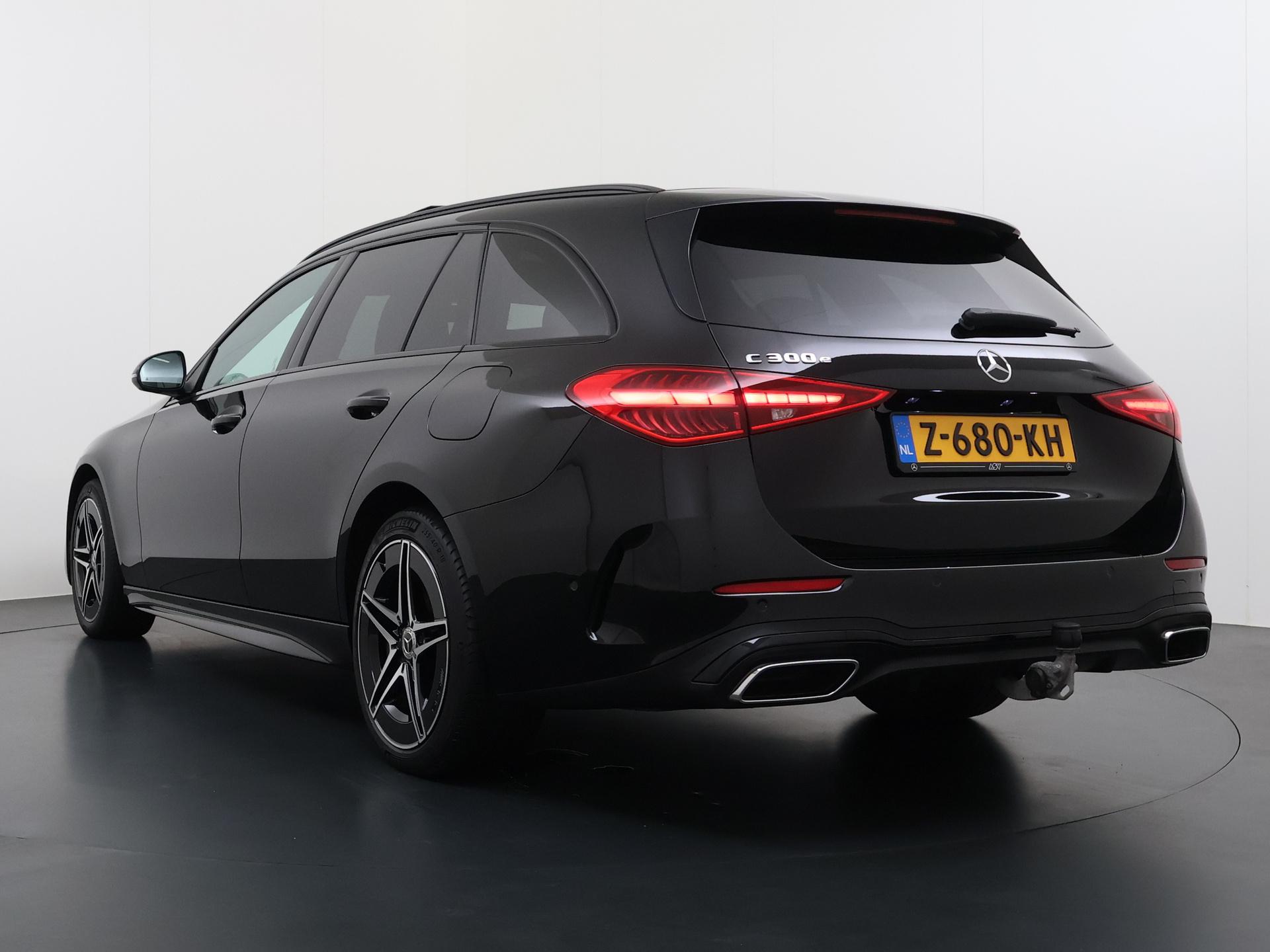 Mercedes-Benz C-klasse Estate 300 e AMG Line 4