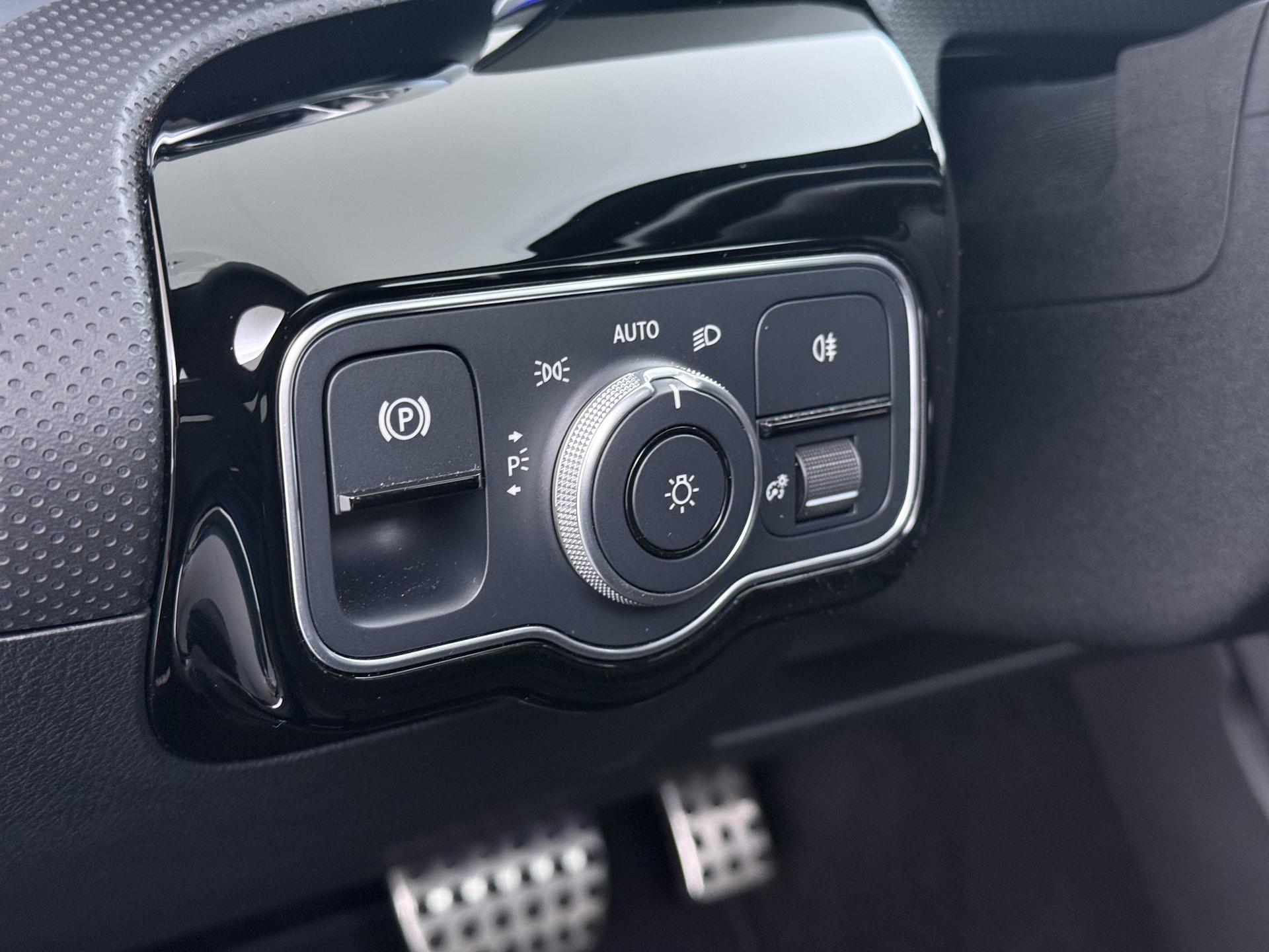 Mercedes-Benz CLA-klasse 250 e AMG Business Line 26