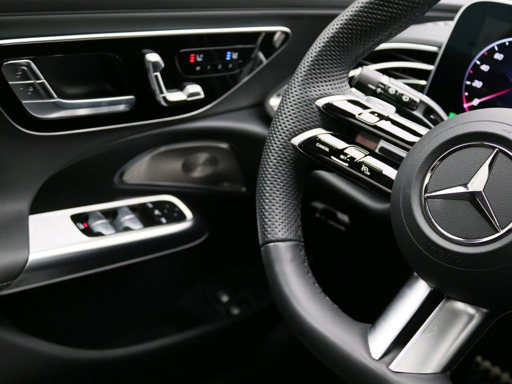 Mercedes-Benz E-klasse Estate 300 e Sport Edition 7