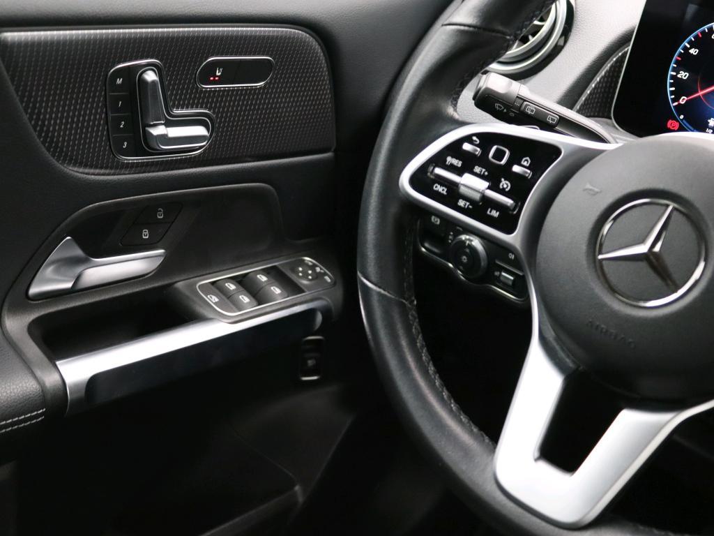 Mercedes-Benz GLB 200 Luxury Business Solution 6