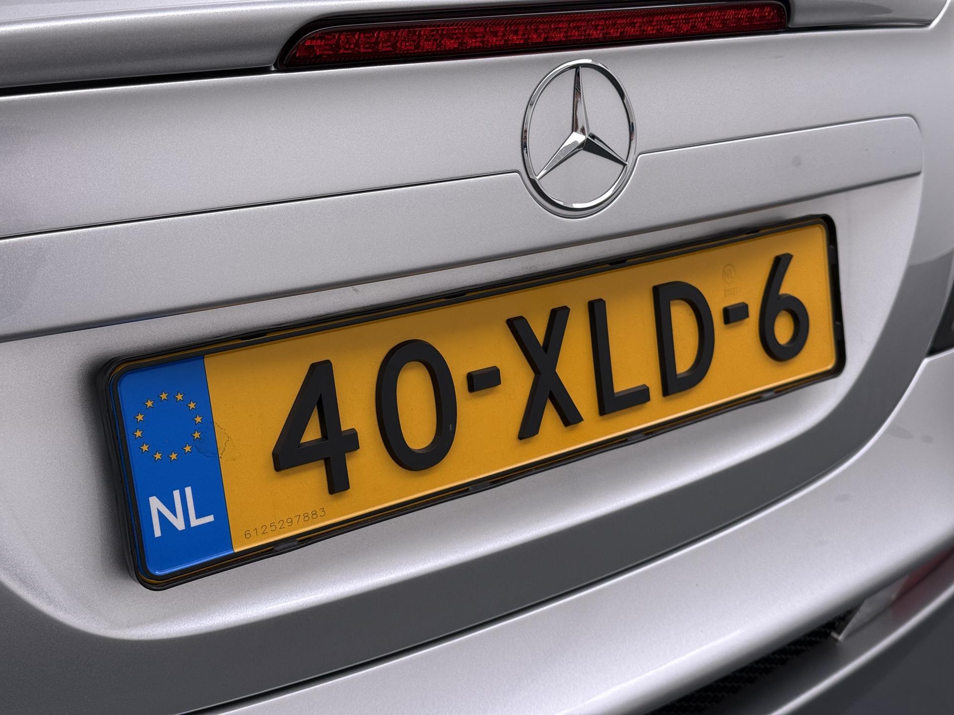 Mercedes-Benz SLR 5.4 V8 McLaren 12