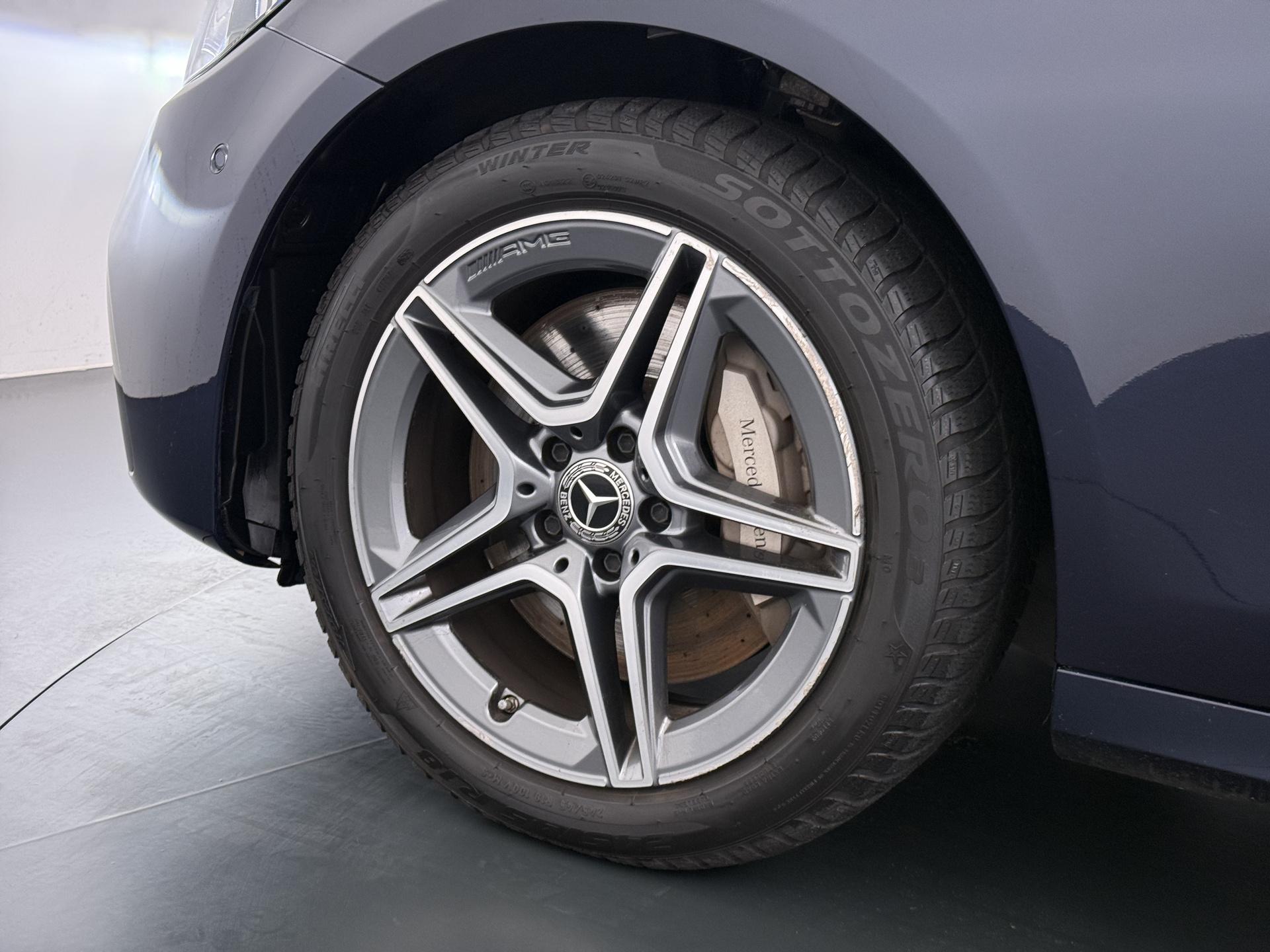 Mercedes-Benz E-klasse Estate 300 de AMG Line 12