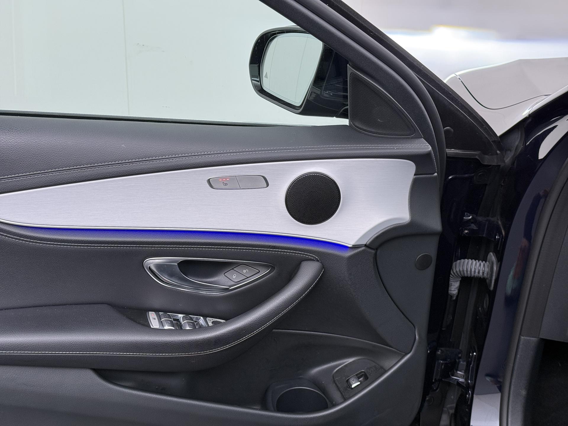 Mercedes-Benz E-klasse Estate 300 de AMG Line 19