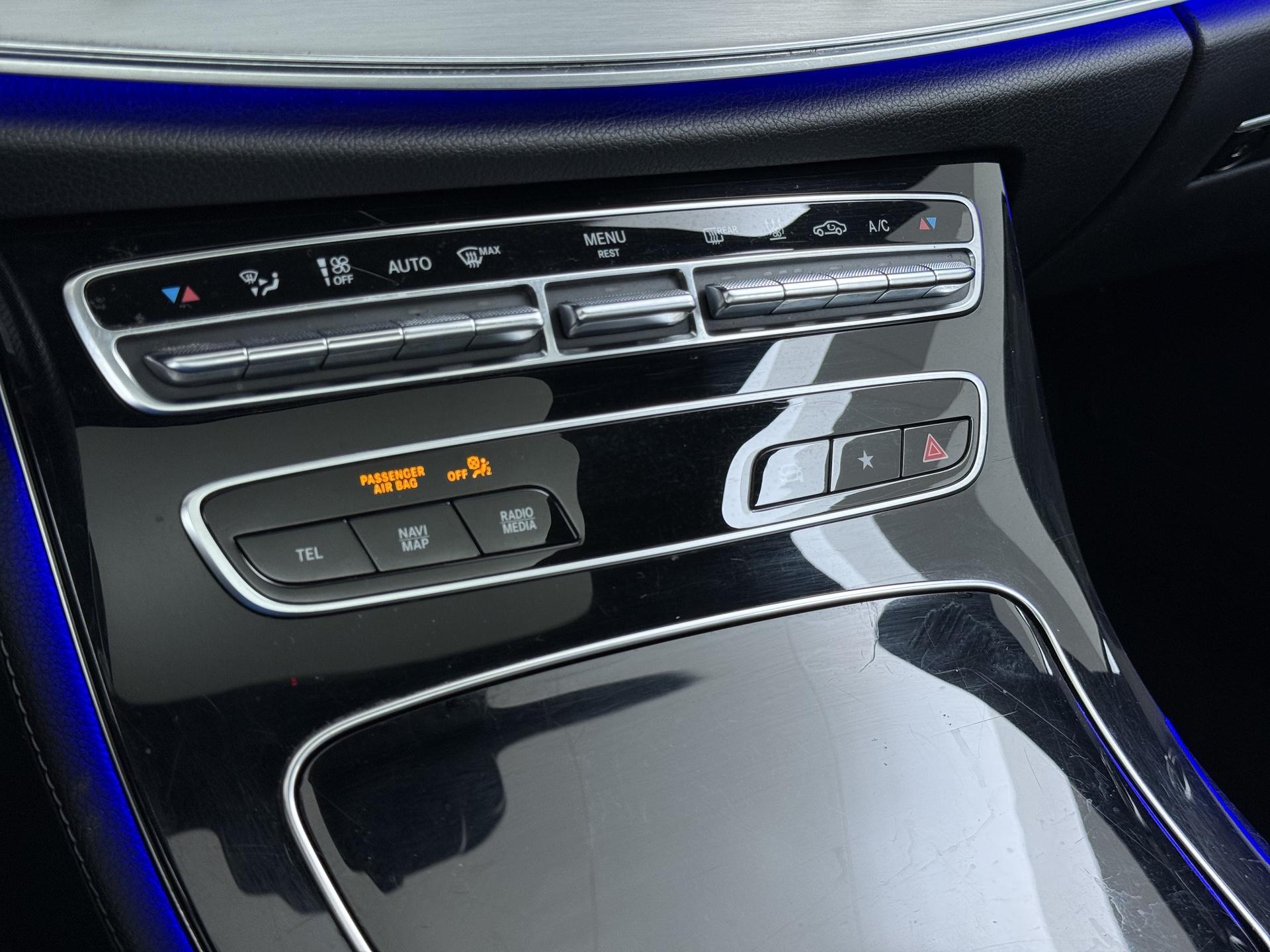 Mercedes-Benz E-klasse Estate 300 de AMG Line 38