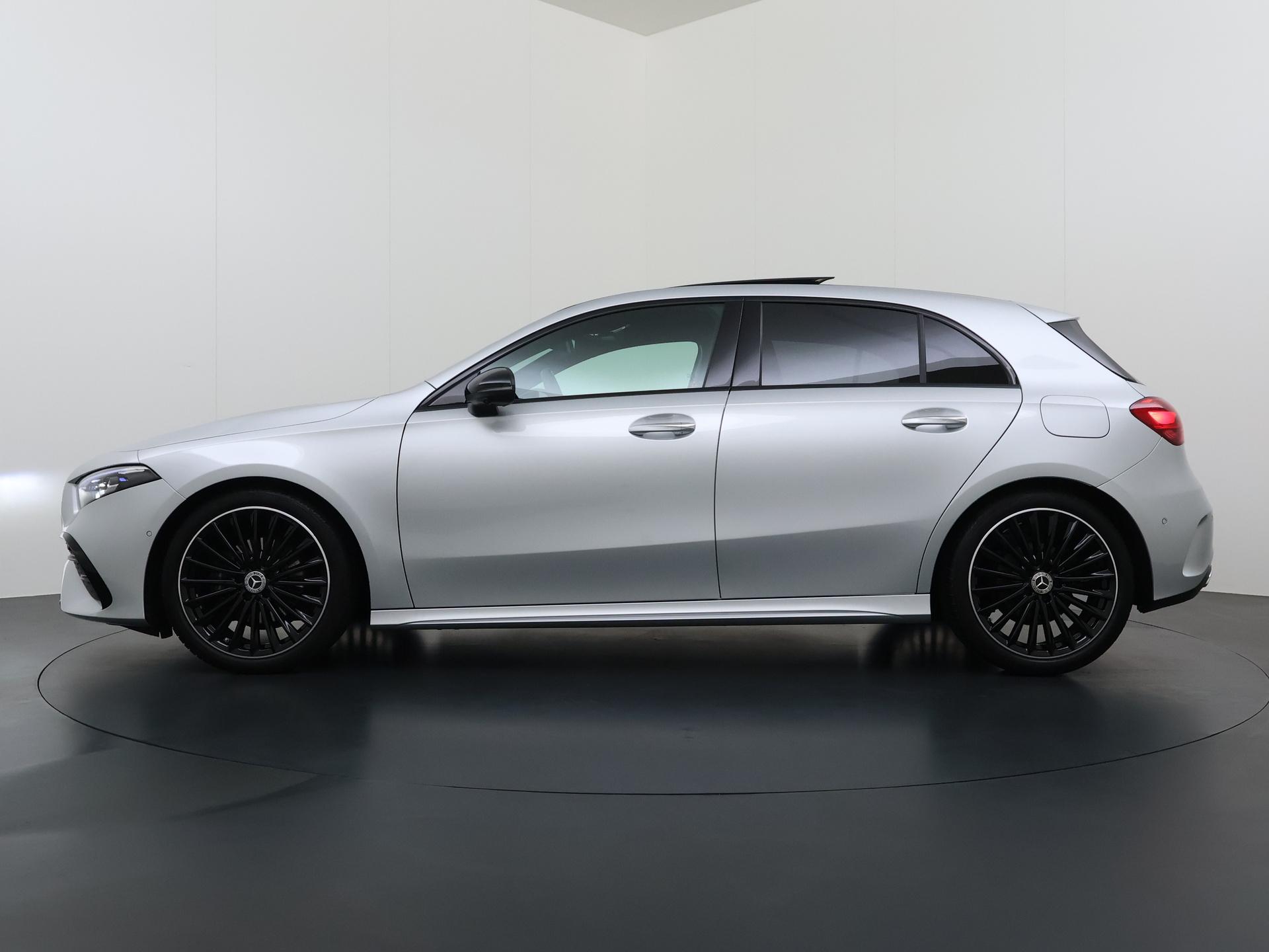 Mercedes-Benz A-klasse 180 AMG Line (Facelift) 2