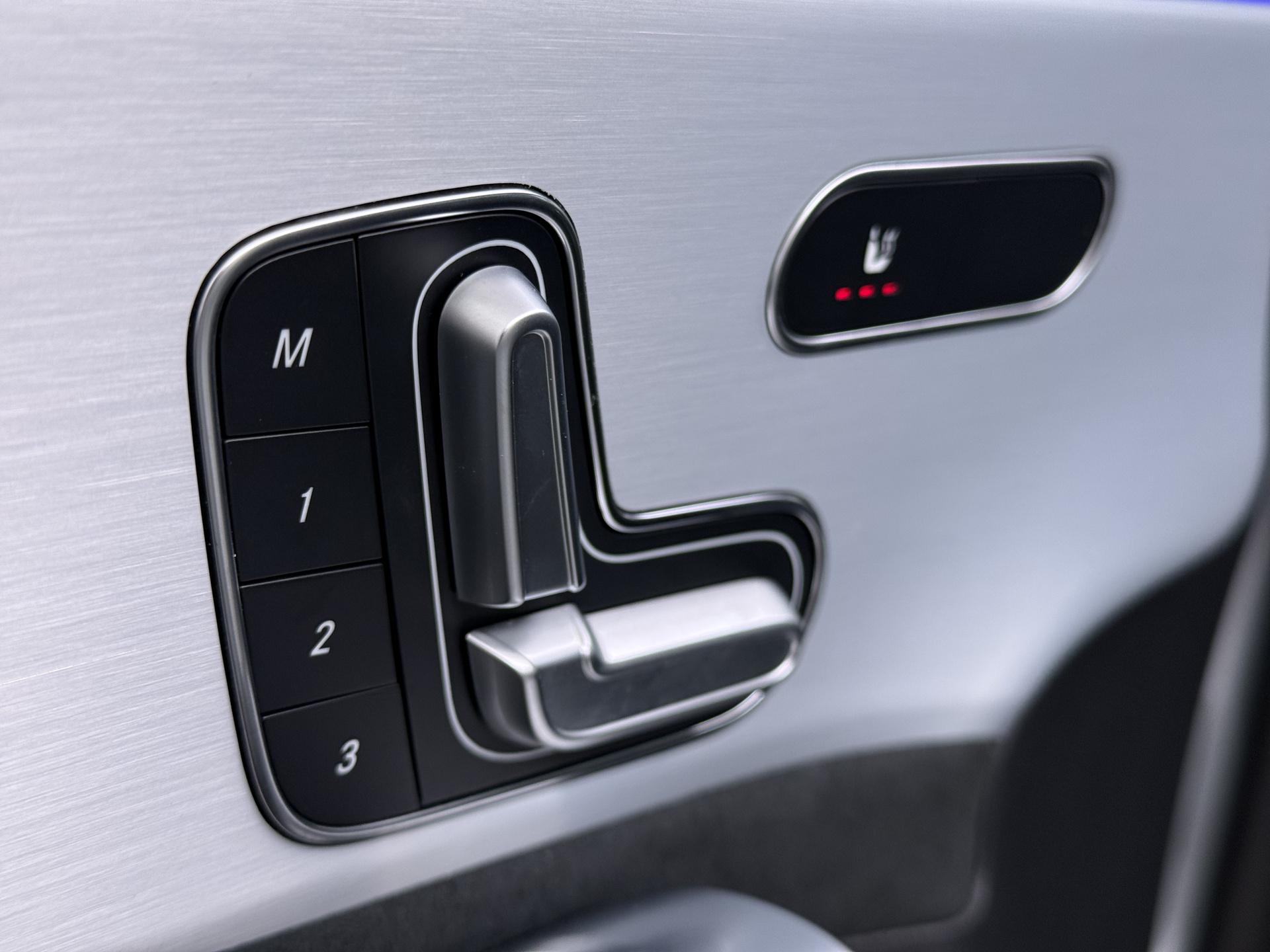 Mercedes-Benz A-klasse 180 AMG Line (Facelift) 7