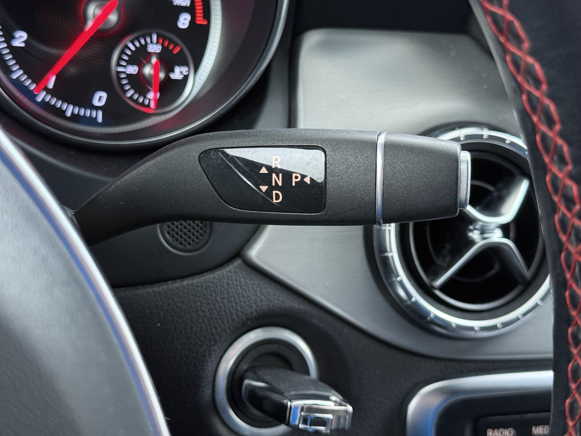 Mercedes-Benz CLA-klasse Shooting Brake 180 25