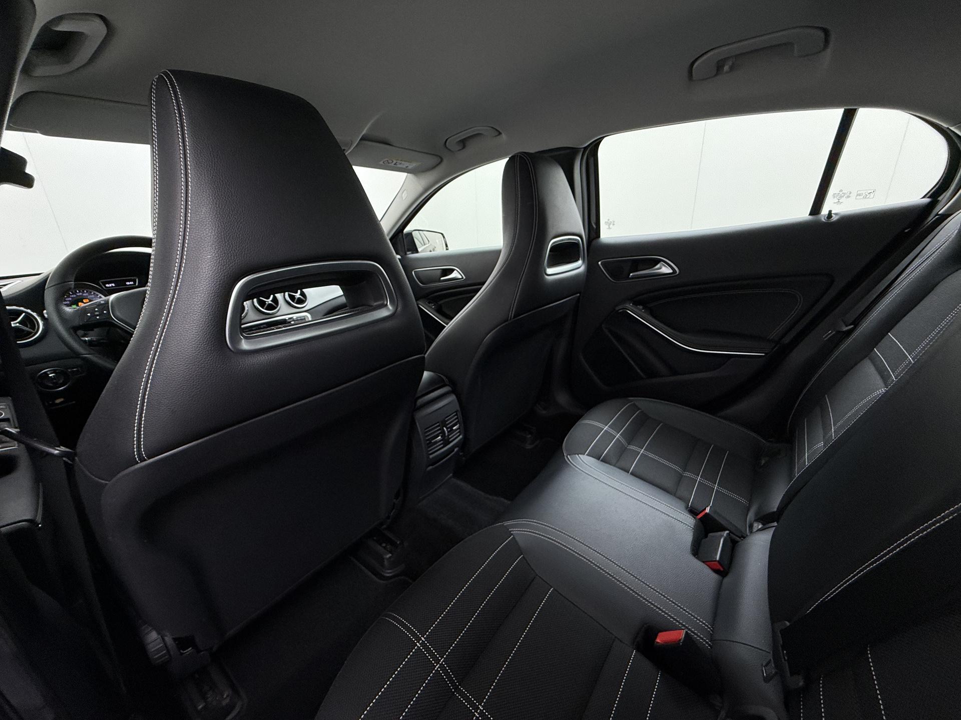 Mercedes-Benz GLA-klasse 200 Ambition 15