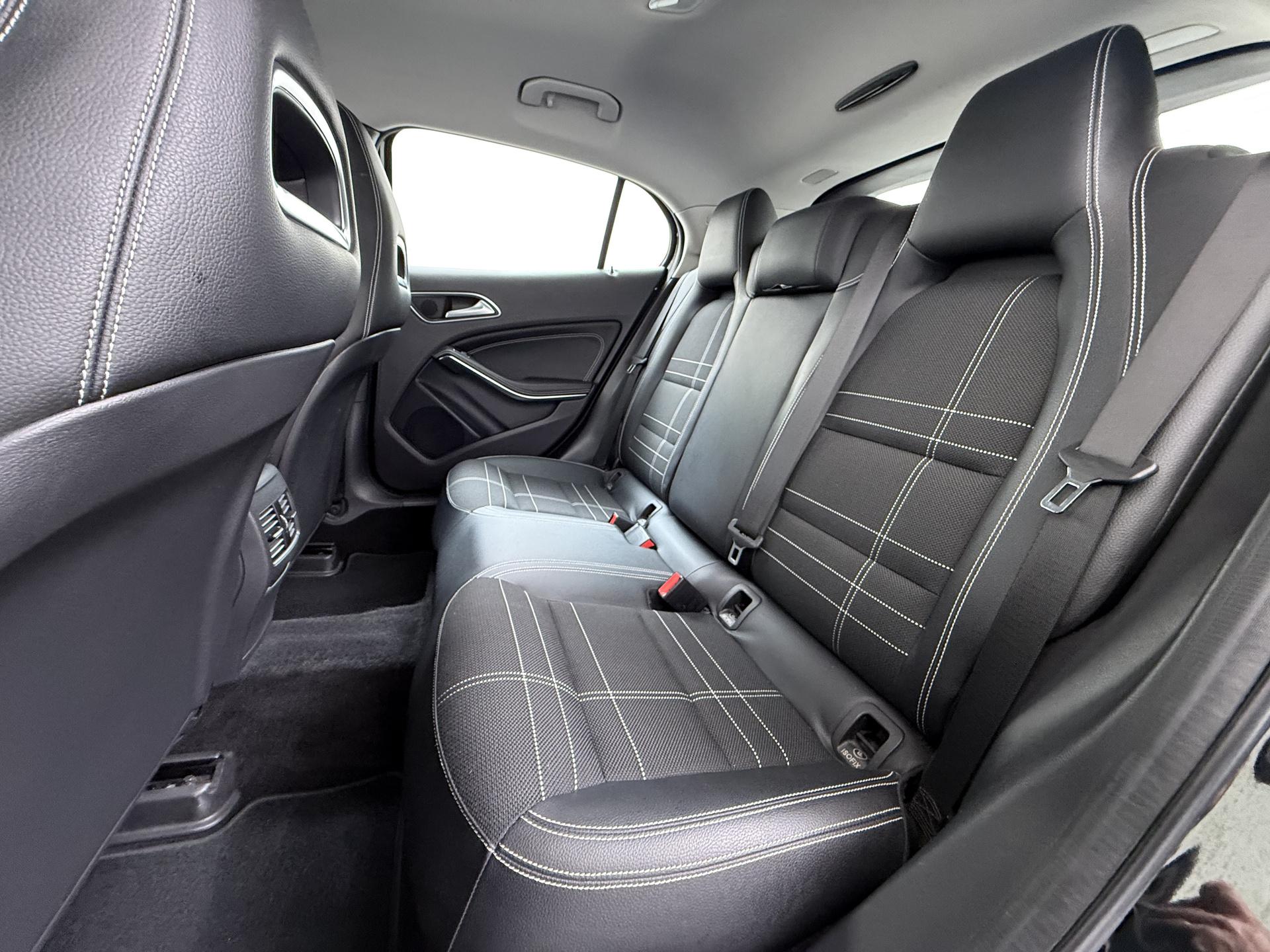 Mercedes-Benz GLA-klasse 200 Ambition 16