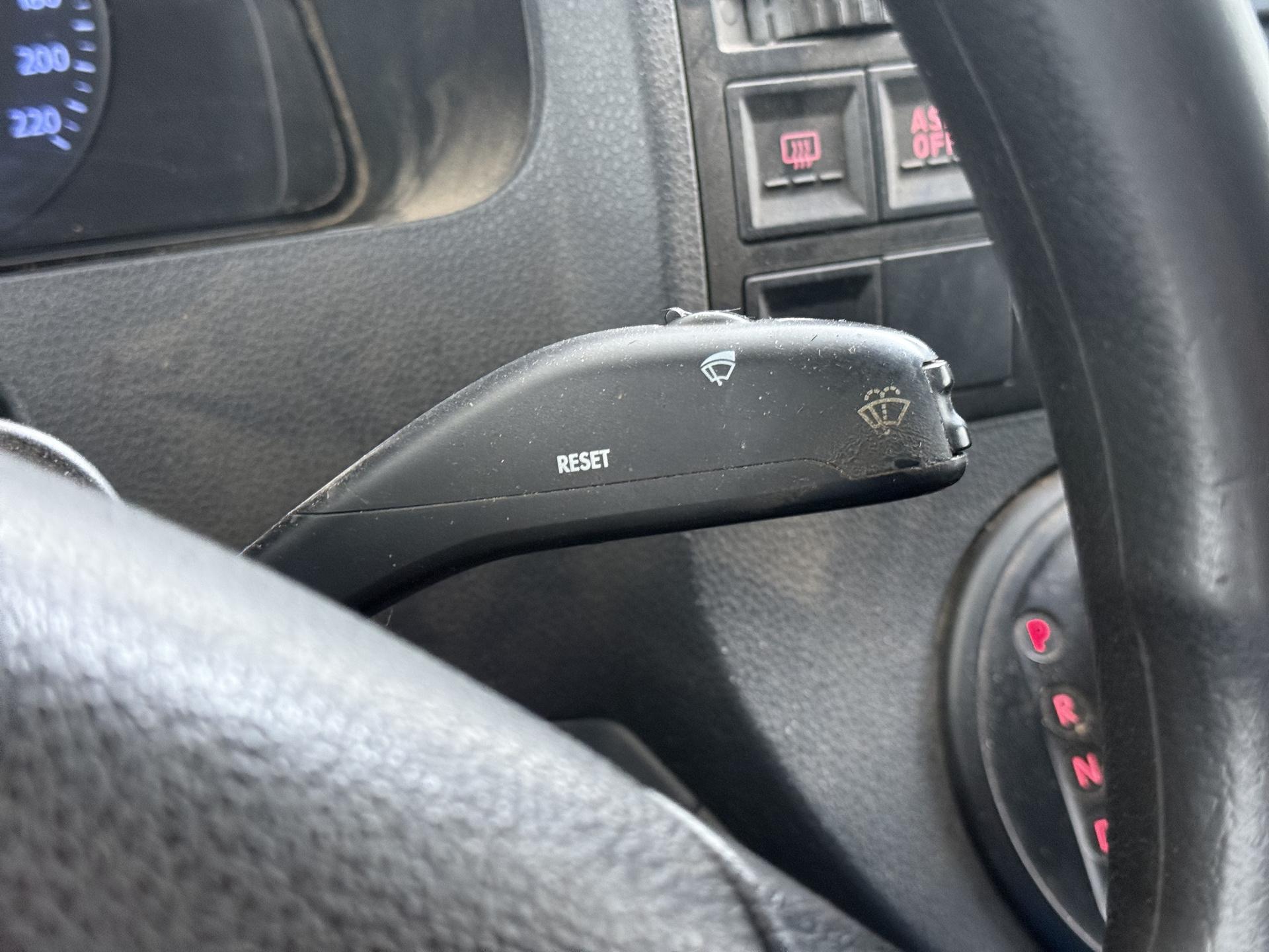 Volkswagen Transporter 2.5 TDI 340 Trendline DC 22