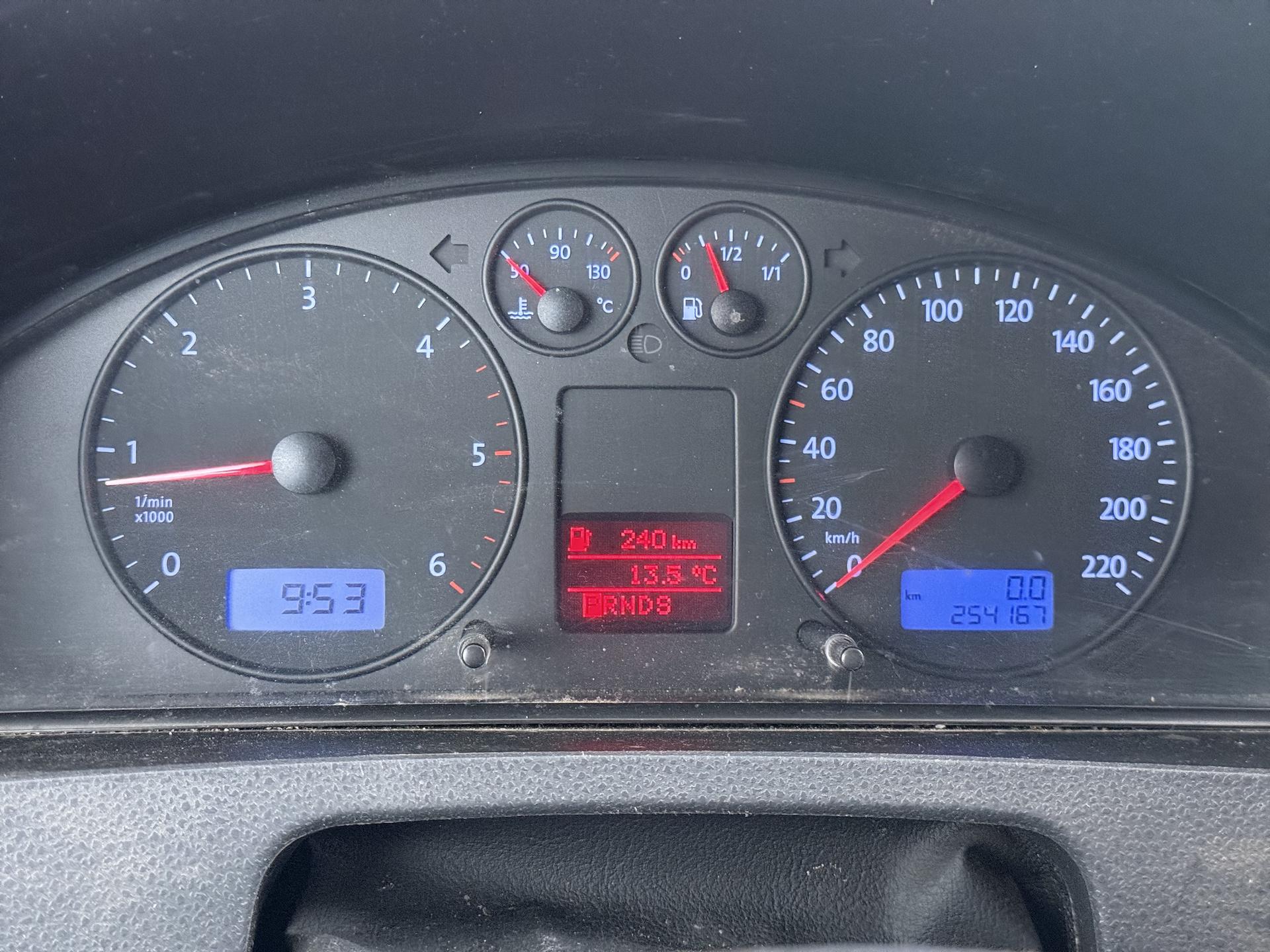 Volkswagen Transporter 2.5 TDI 340 Trendline DC 6