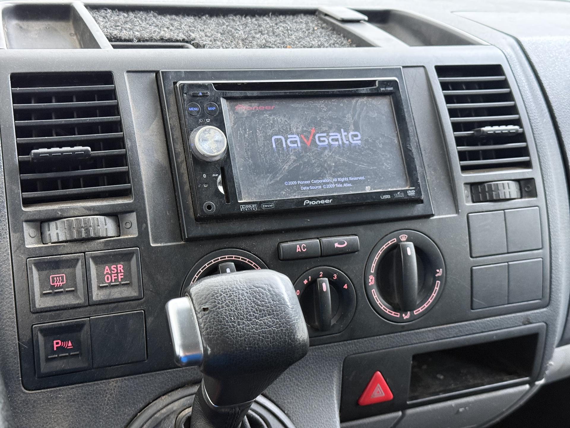 Volkswagen Transporter 2.5 TDI 340 Trendline DC 9