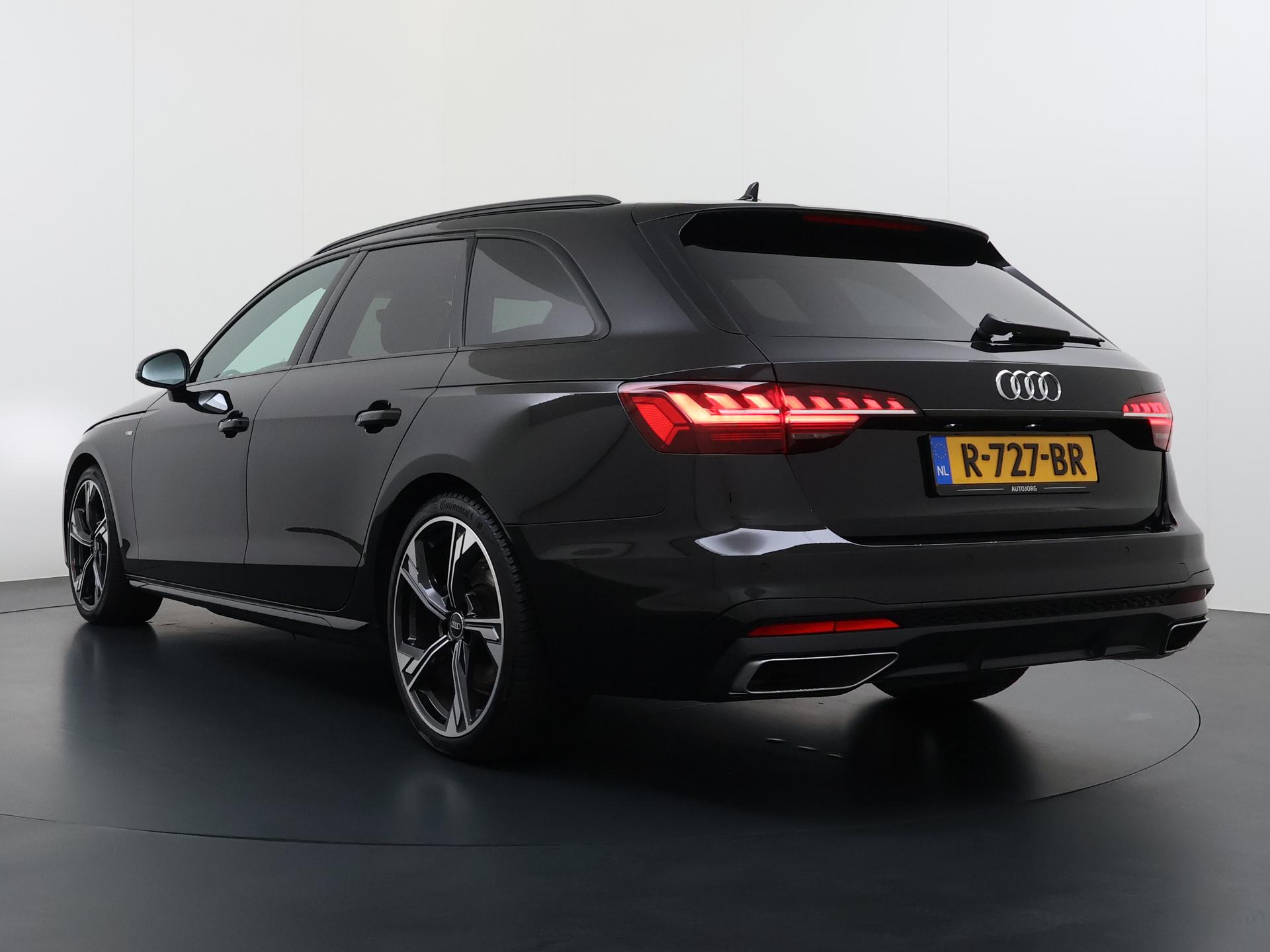 Audi A4 Avant 35 TFSI S edition Competition 1