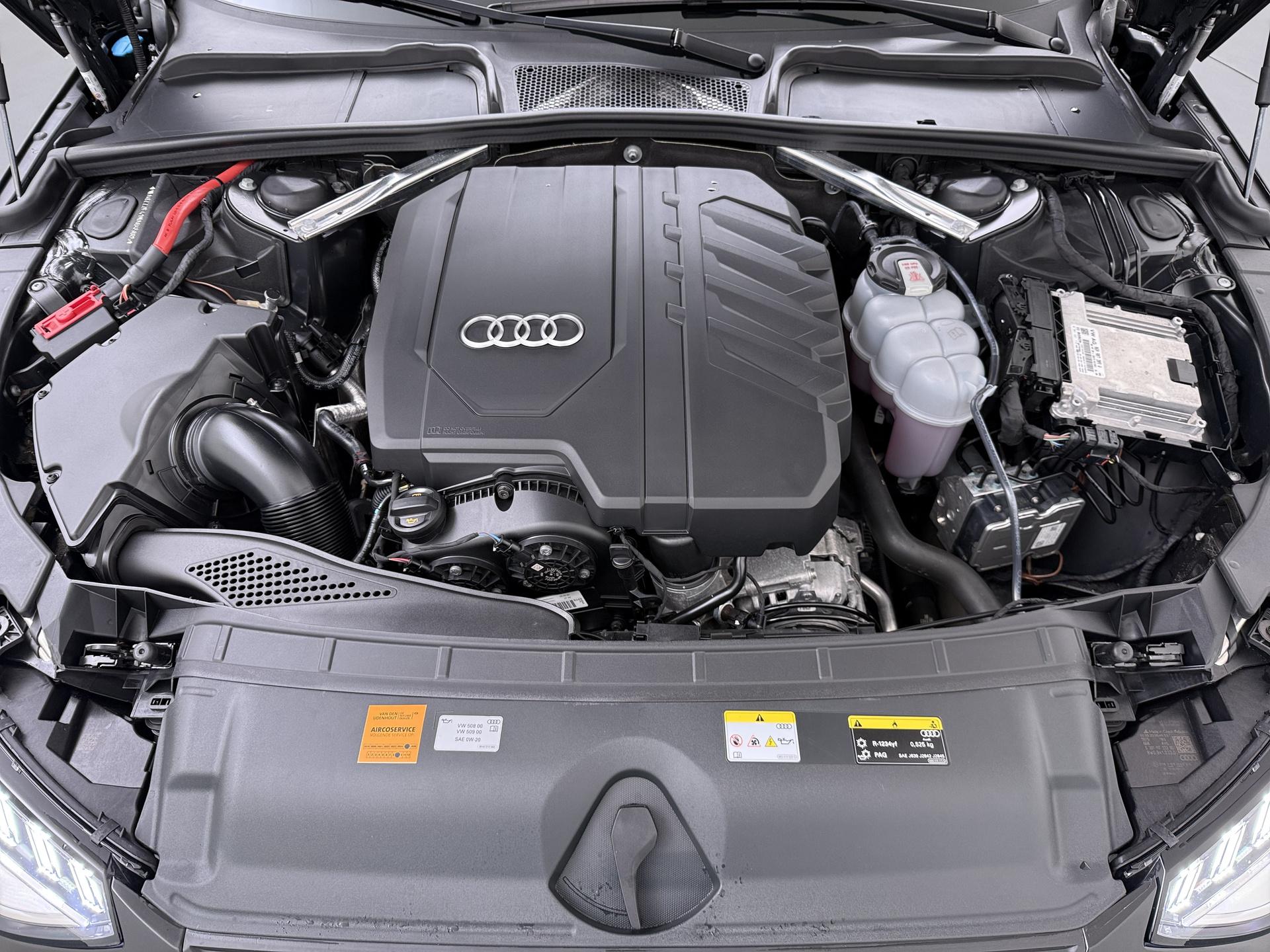 Audi A4 Avant 35 TFSI S edition Competition 17