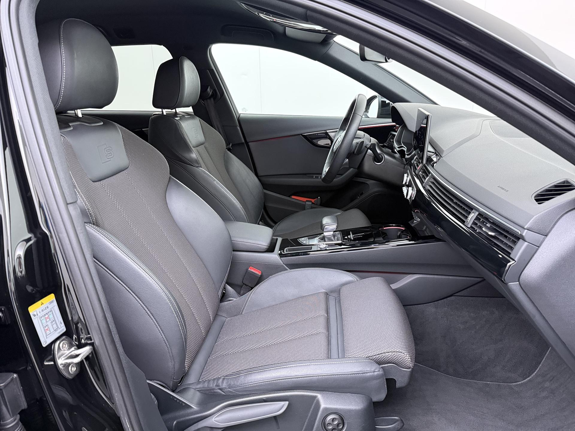 Audi A4 Avant 35 TFSI S edition Competition 38