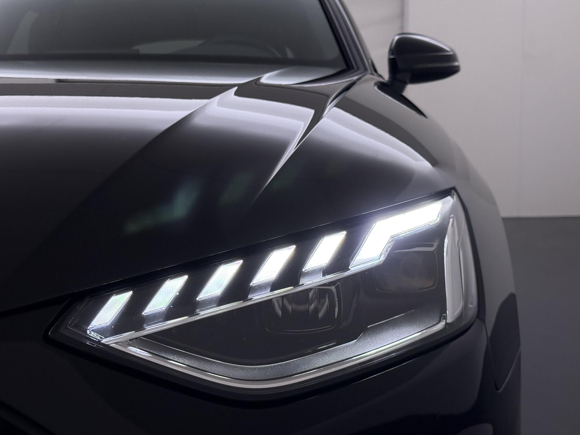 Audi A4 Avant 35 TFSI S edition Competition 7