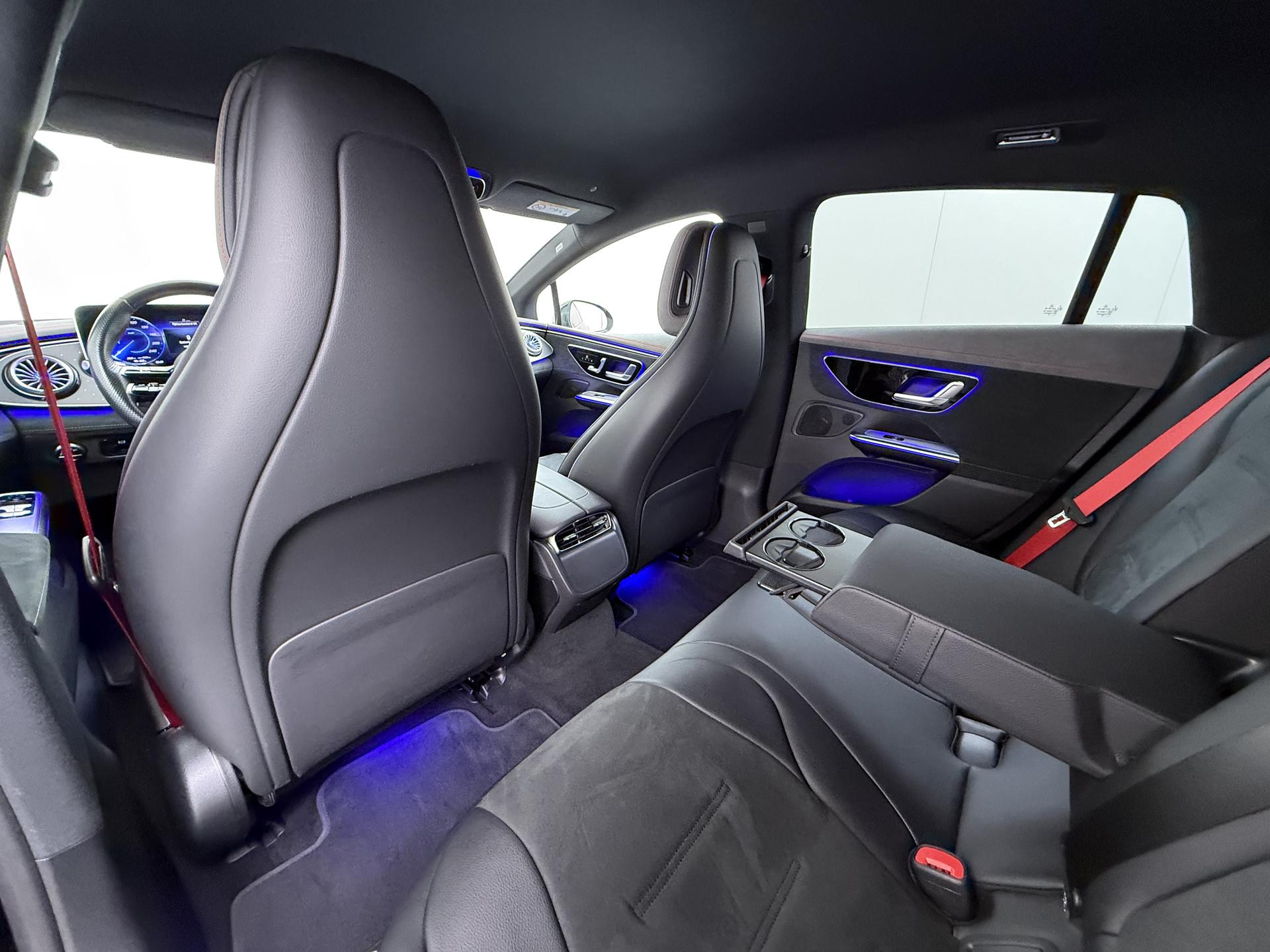 Mercedes-Benz EQE 300 Business Line AMG 89 kWh 15