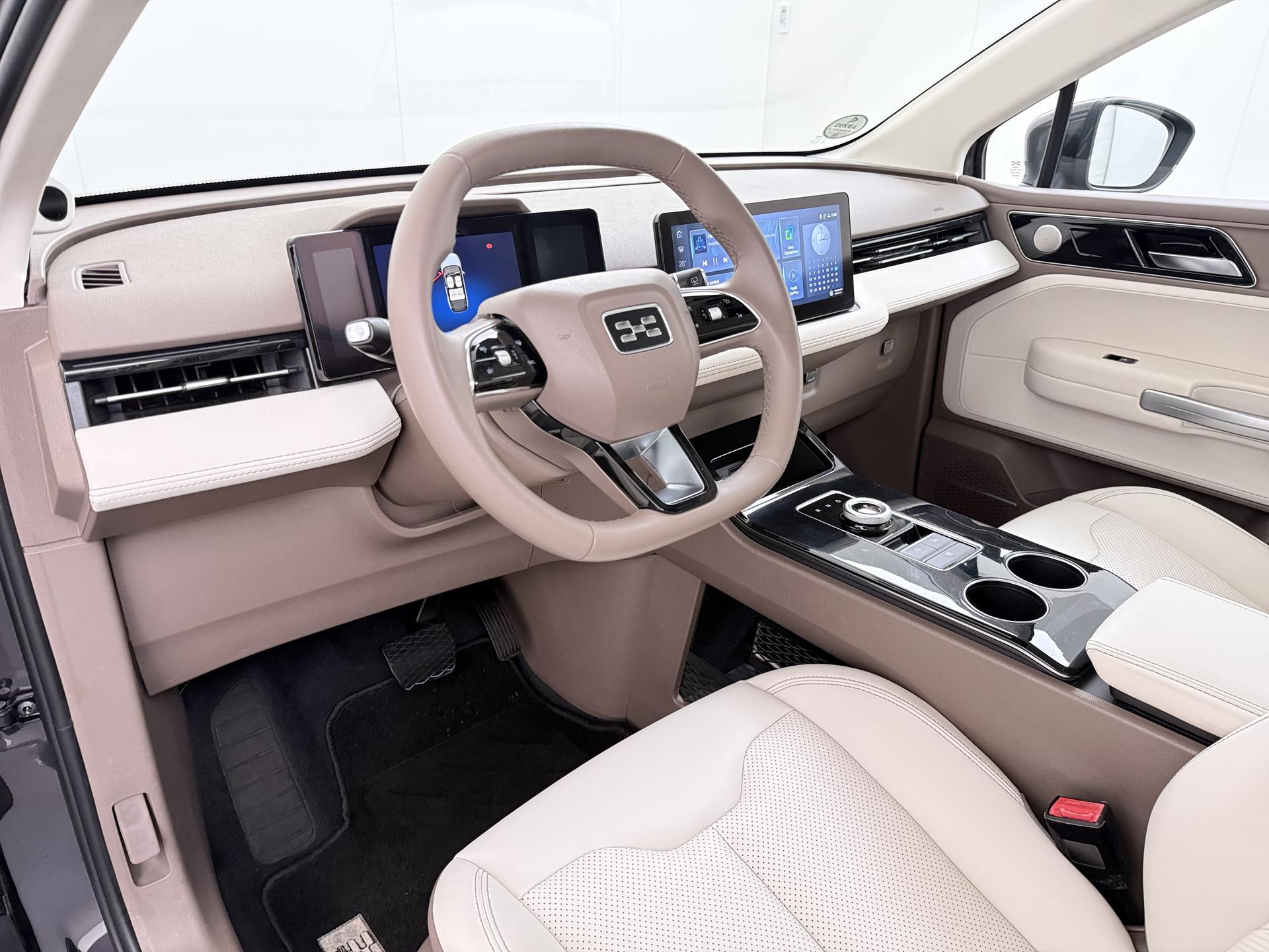 Aiways U5 63kWh Showroom 12