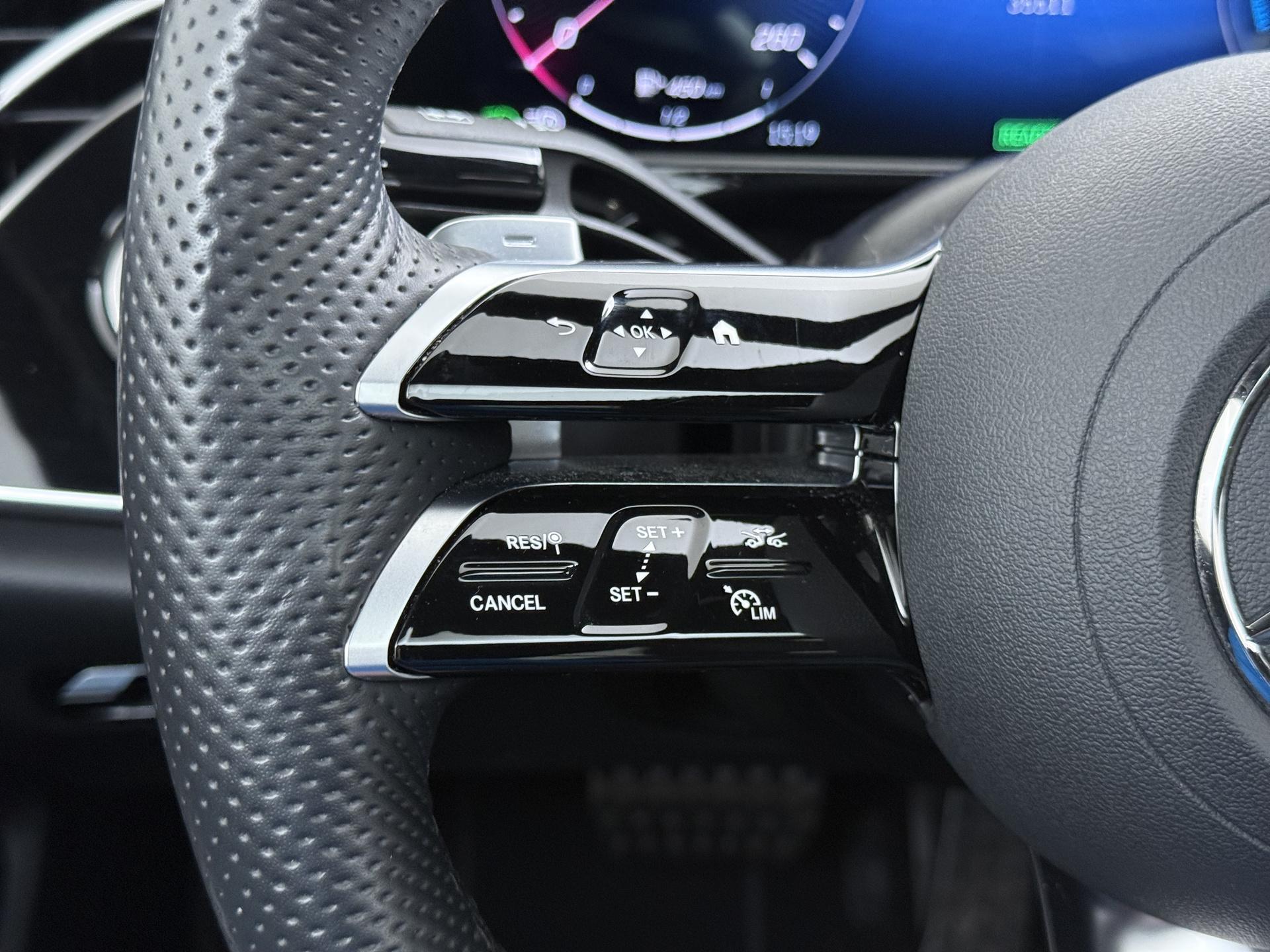 Mercedes-Benz E-klasse 300 e AMG Sport Edition 32