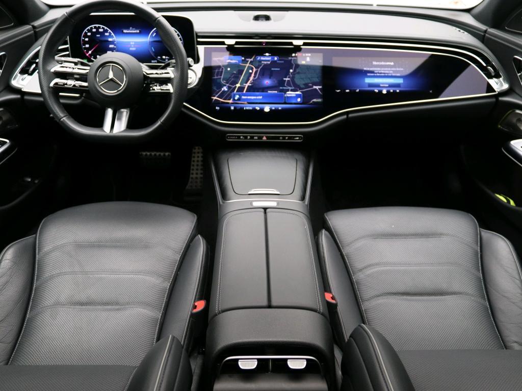 Mercedes-Benz E-klasse 300 e AMG Line 1