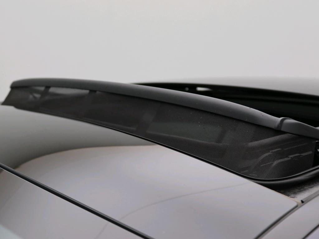 Mercedes-Benz E-klasse 300 e AMG Line 12