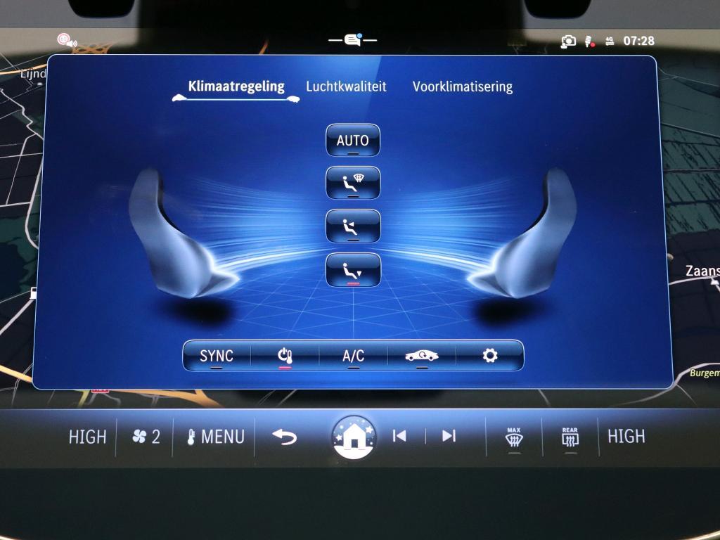 Mercedes-Benz E-klasse 300 e AMG Line 13