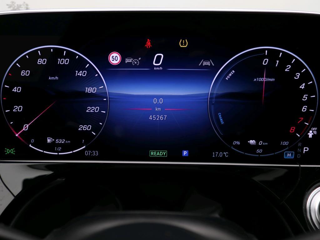 Mercedes-Benz E-klasse 300 e AMG Line 8