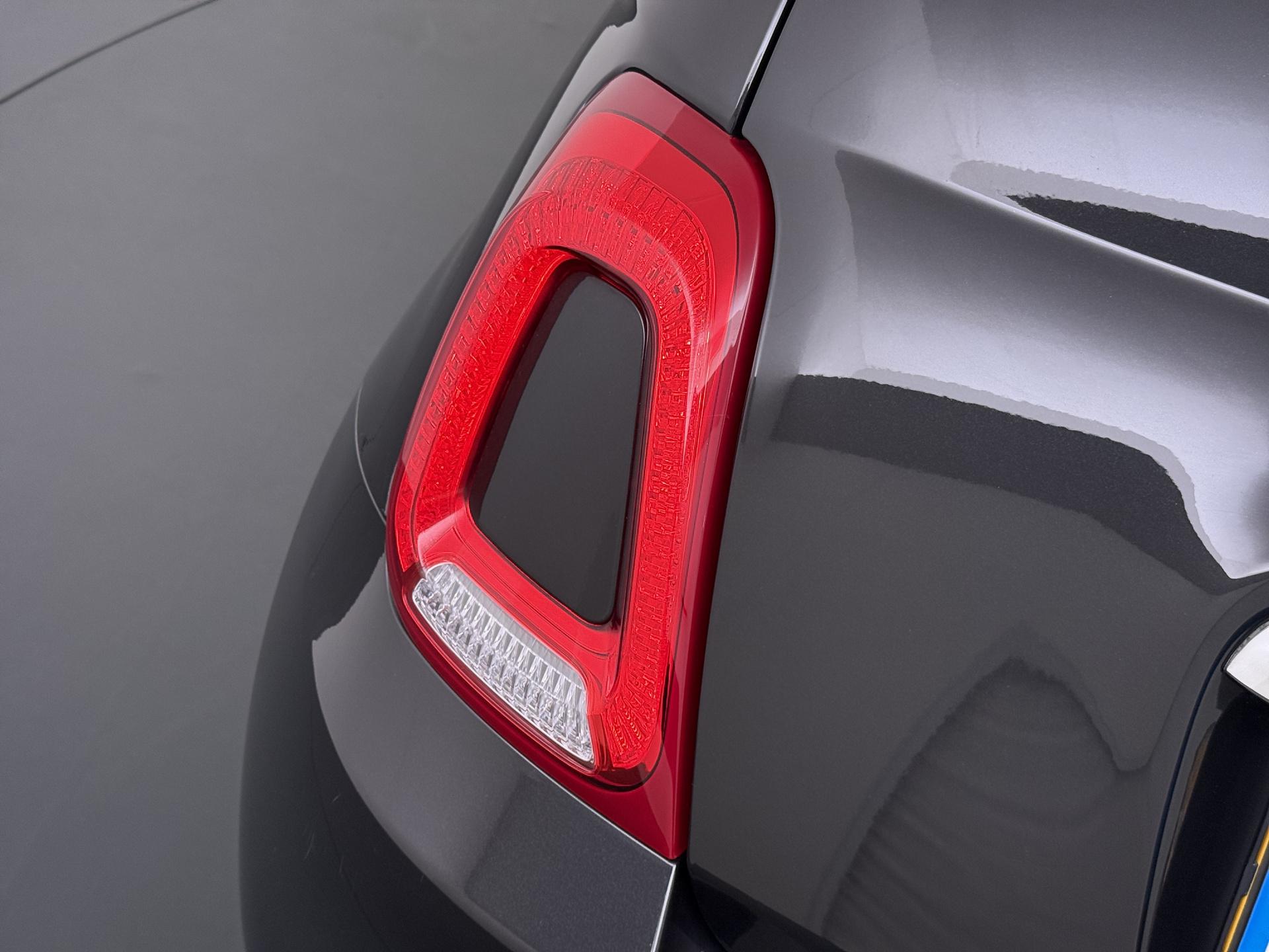 Fiat 500 1.0 Hybrid Lounge 4