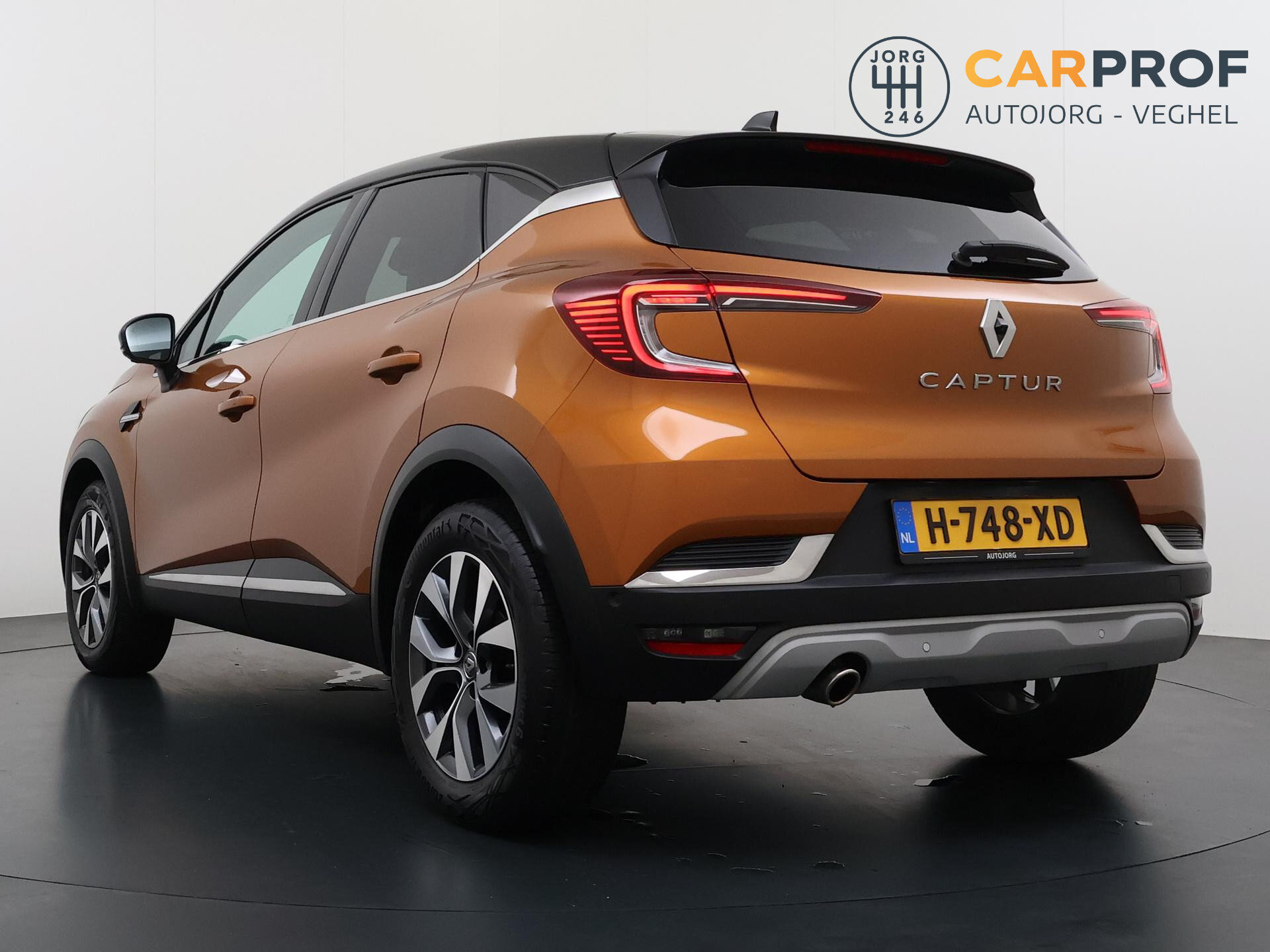 Renault Captur 1.3 TCe 155 Intens 1