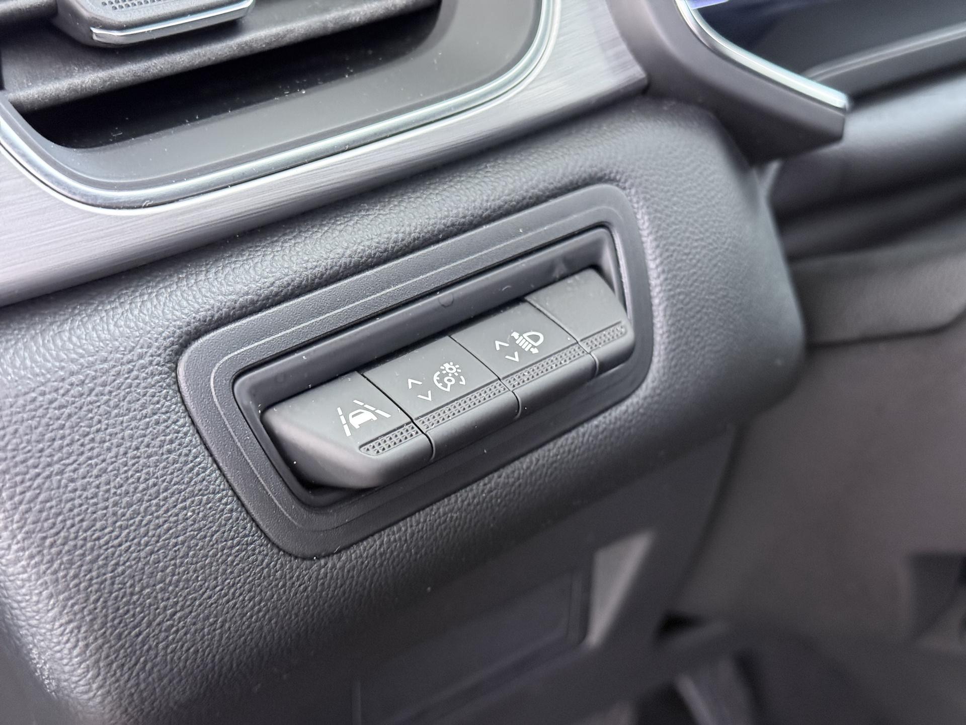 Renault Captur 1.3 TCe 155 Intens 13