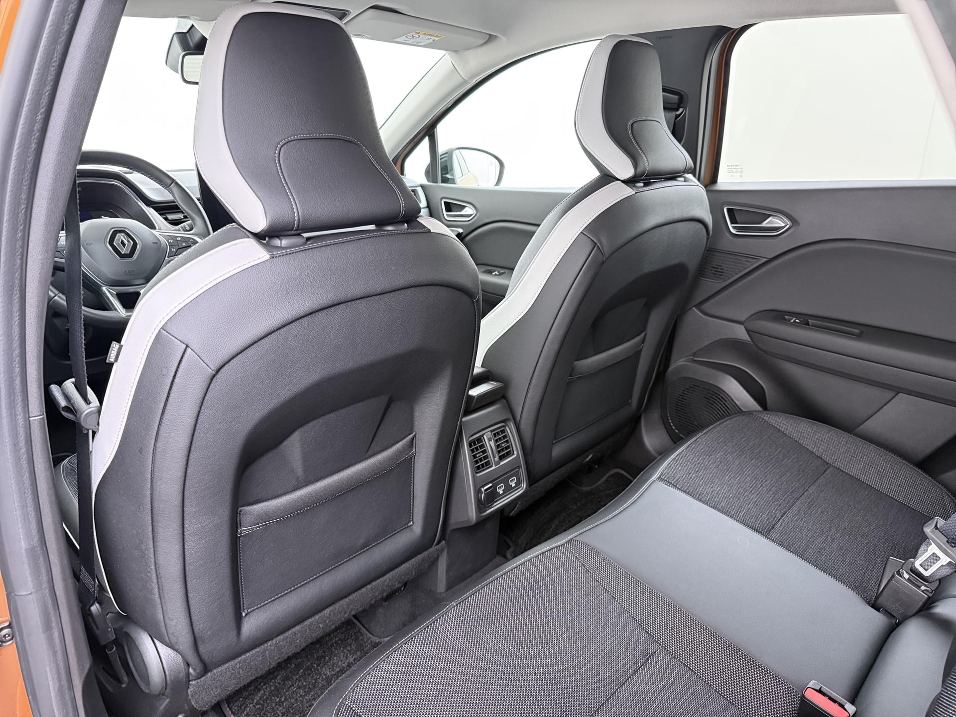 Renault Captur 1.3 TCe 155 Intens 14