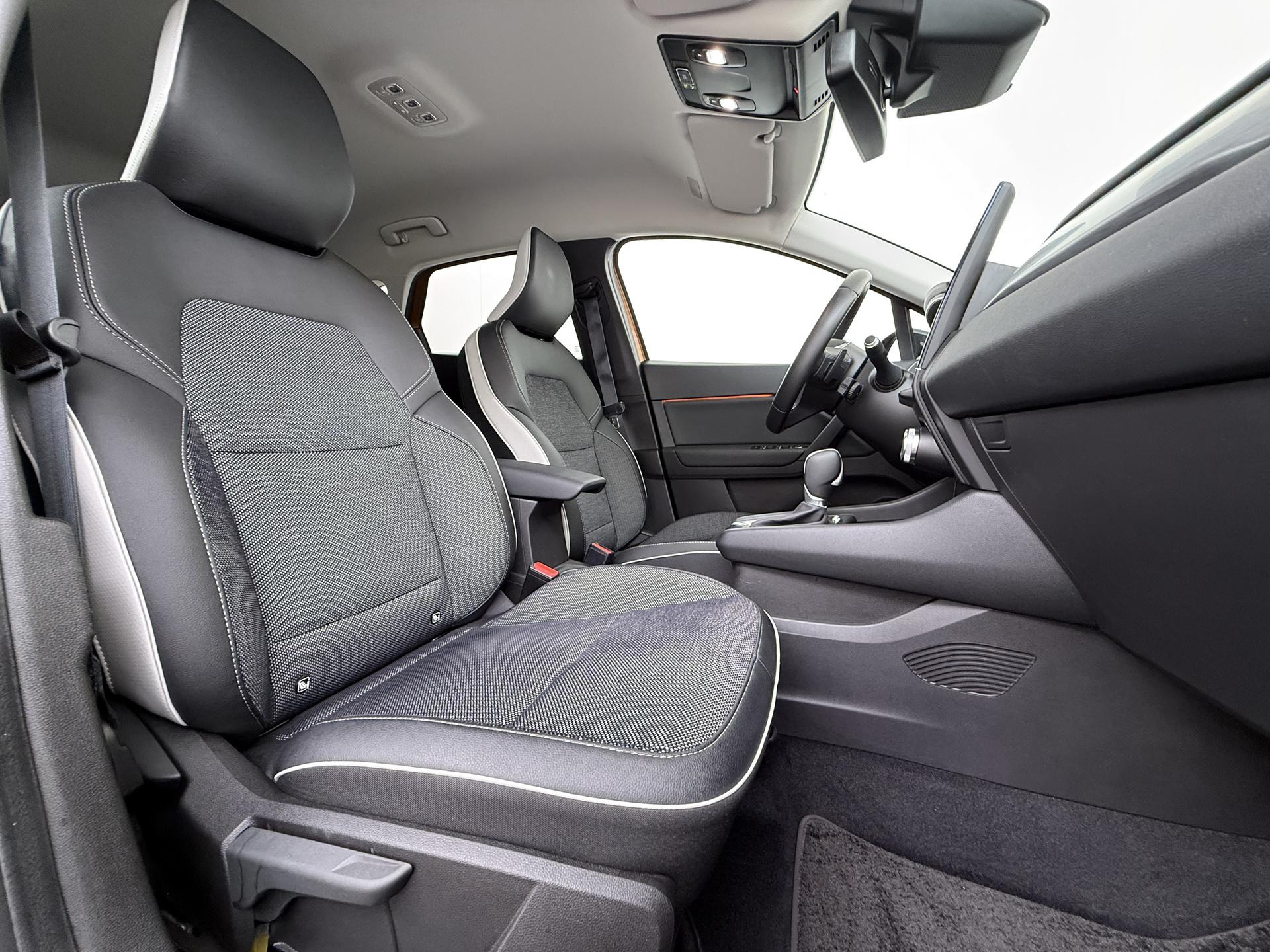 Renault Captur 1.3 TCe 155 Intens 33