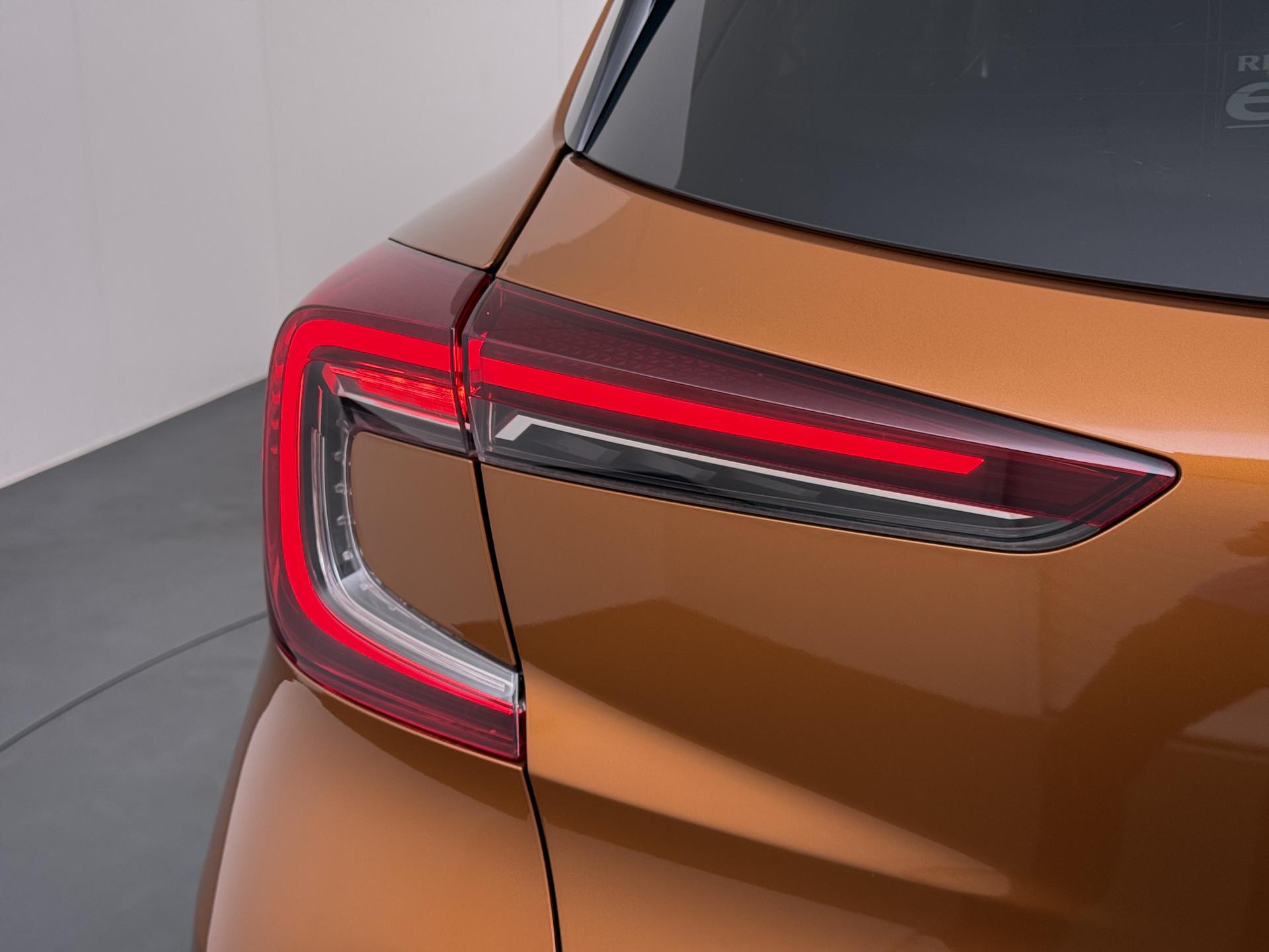 Renault Captur 1.3 TCe 155 Intens 4