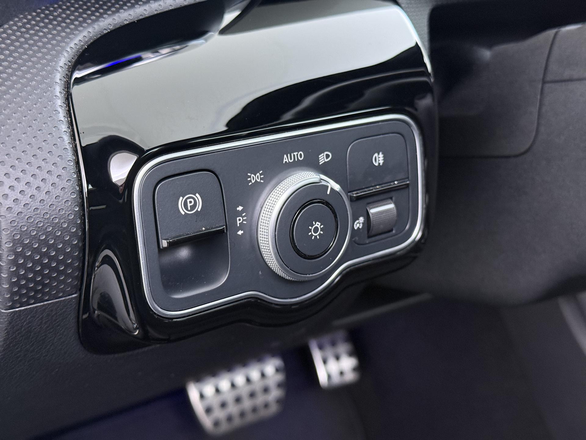 Mercedes-Benz A-klasse 250 e AMG Line 23