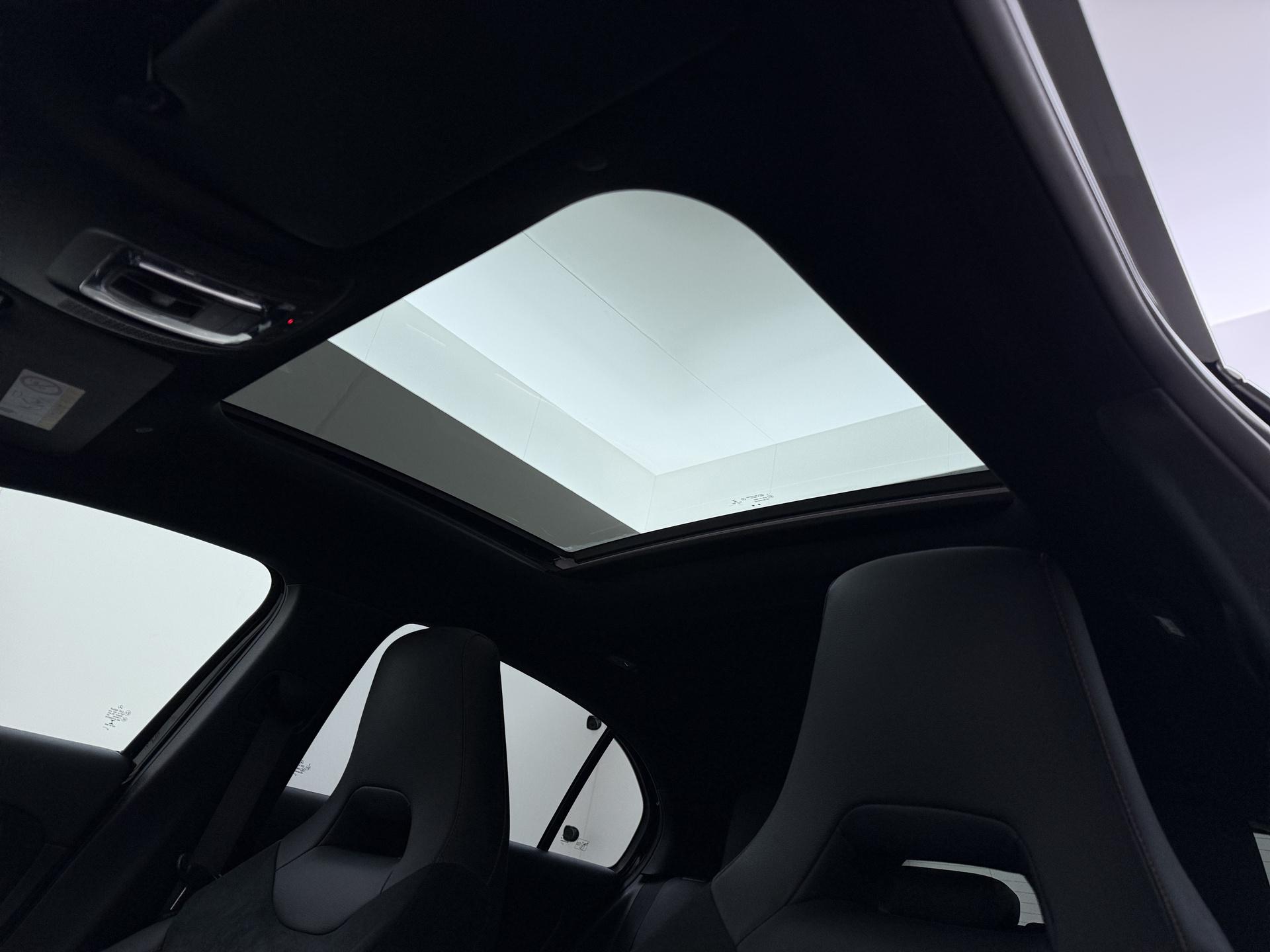 Mercedes-Benz A-klasse 250 e AMG Line 24