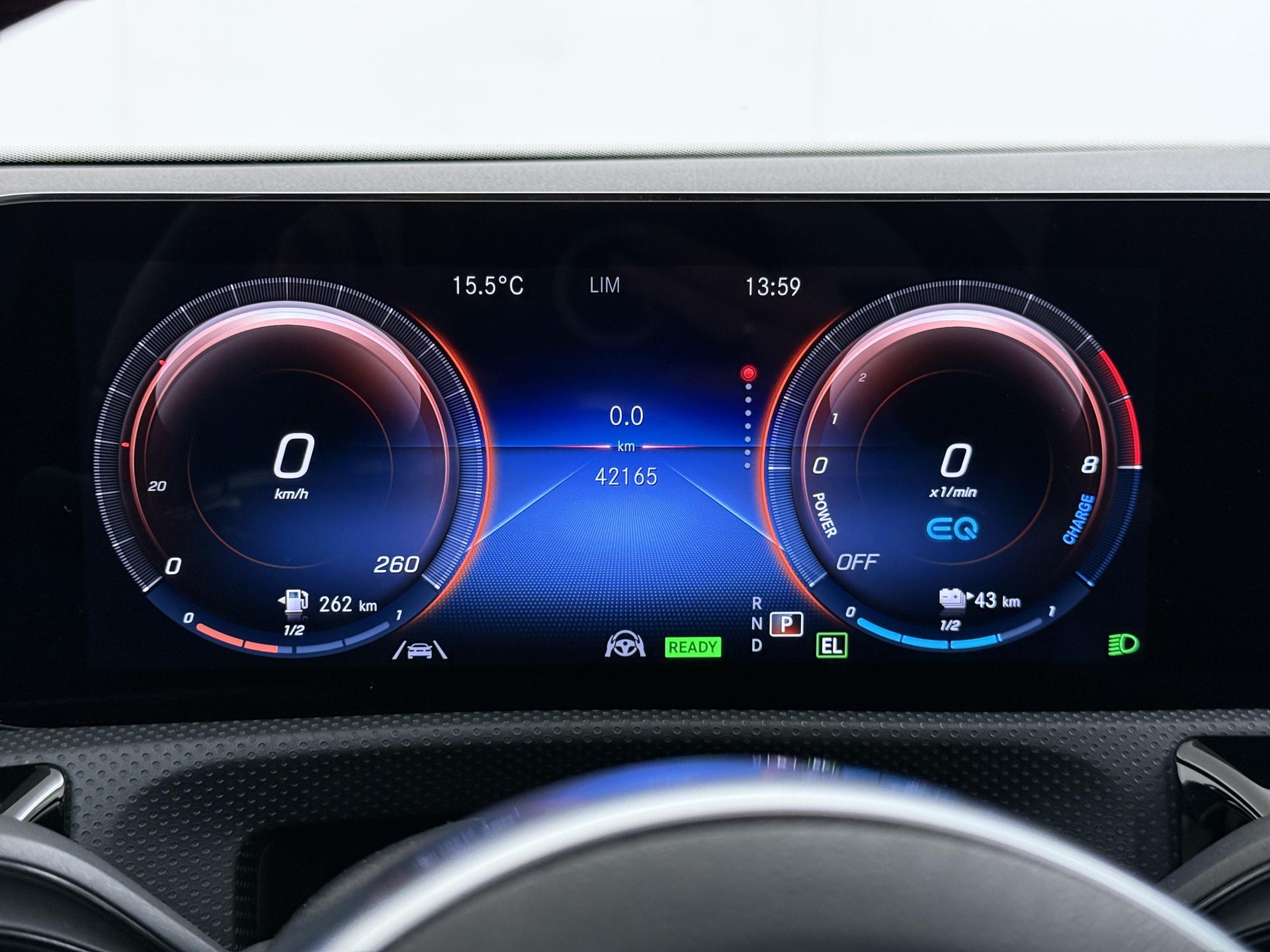 Mercedes-Benz A-klasse 250 e AMG Line 34