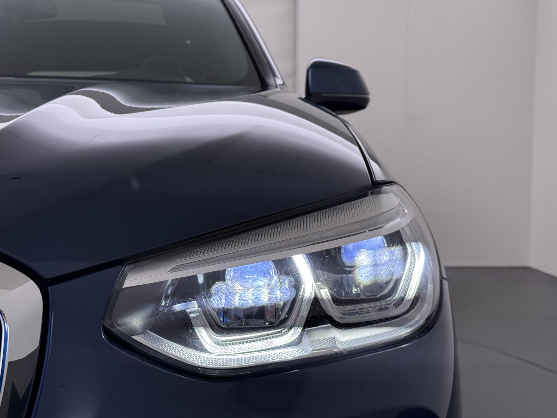 BMW X3 xDrive30e High Executive 10