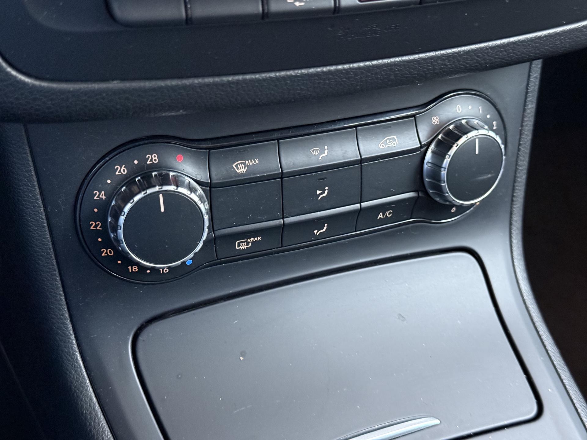 Mercedes-Benz B-klasse 180 Ambition 29