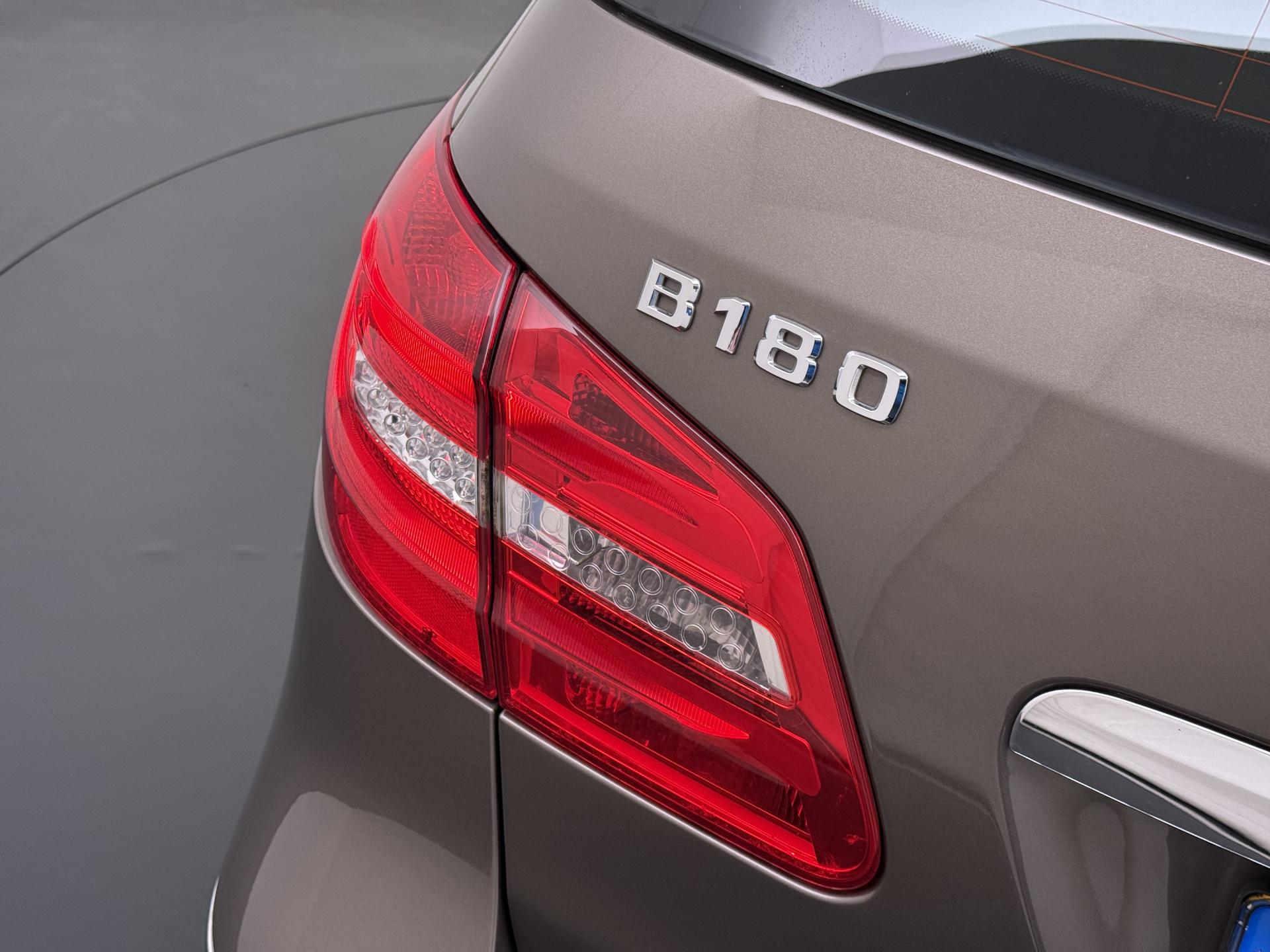 Mercedes-Benz B-klasse 180 Ambition 4