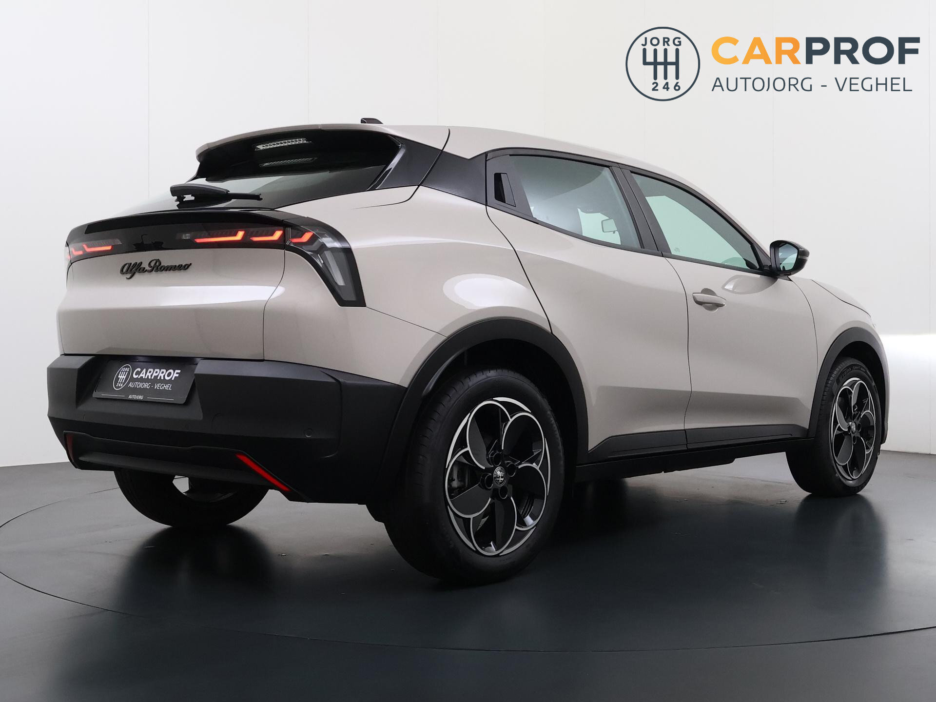 Alfa Romeo Junior Elettrica 54 kWh 2