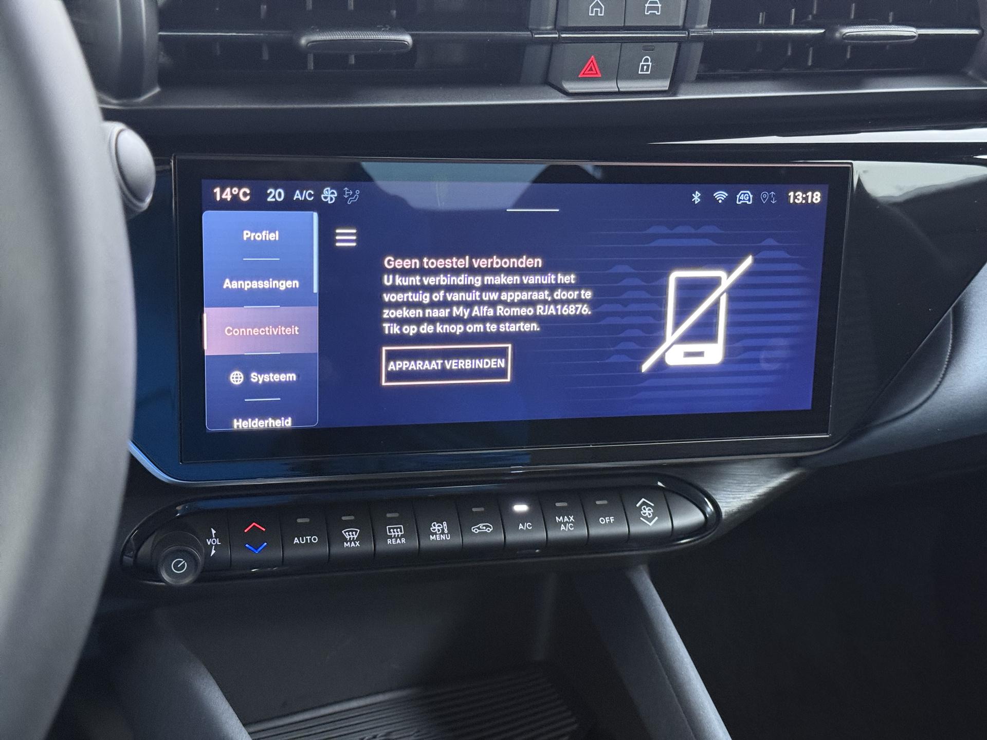 Alfa Romeo Junior Elettrica 54 kWh 25