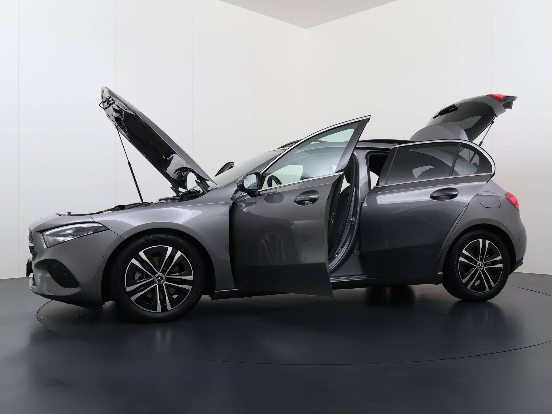 Mercedes-Benz A-klasse 180 Luxury Line Star Edition 14